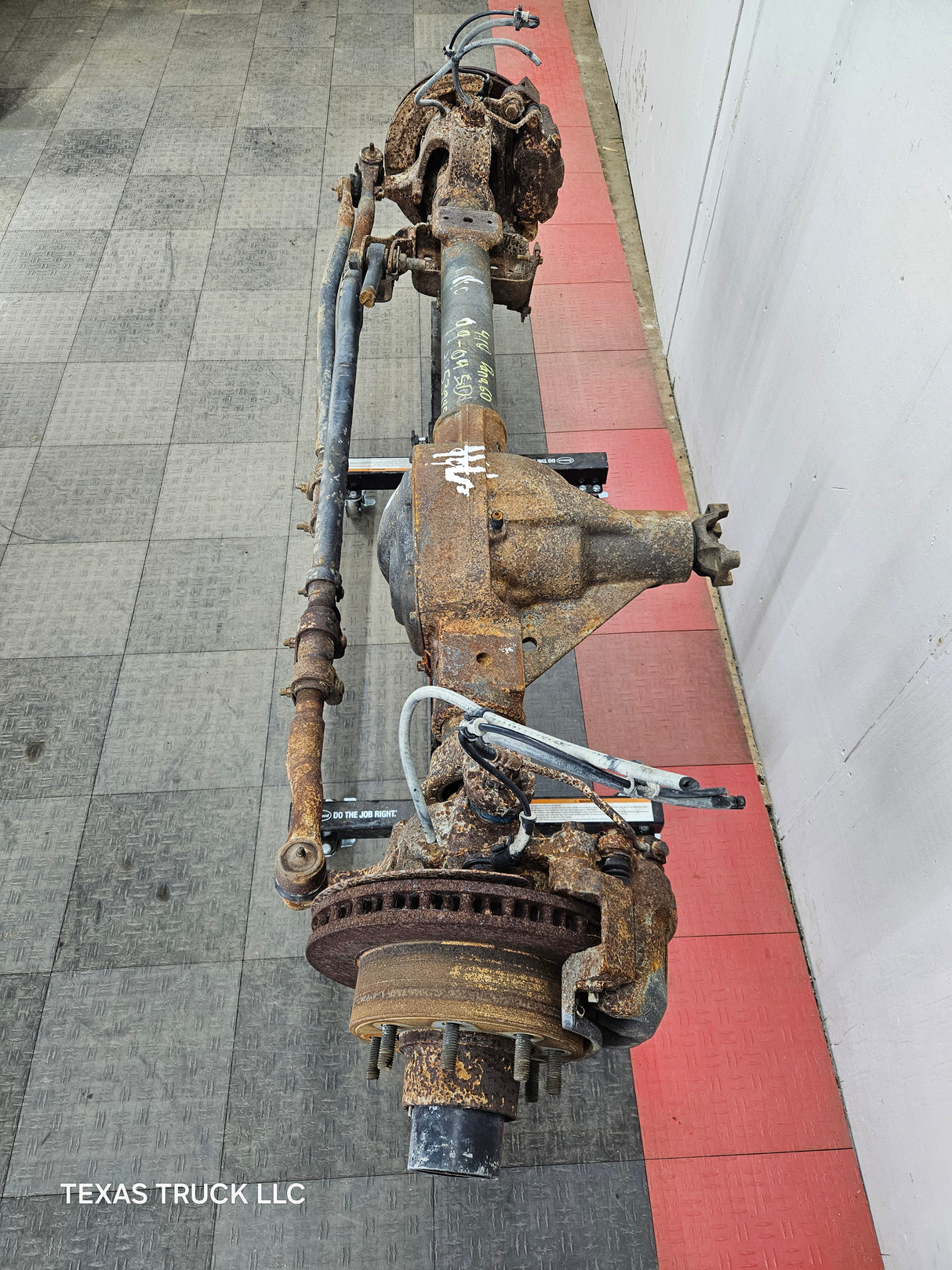 1999-2004 Ford Super Duty F250 F350 SRW Front Axle 4.10 Gear Ratio