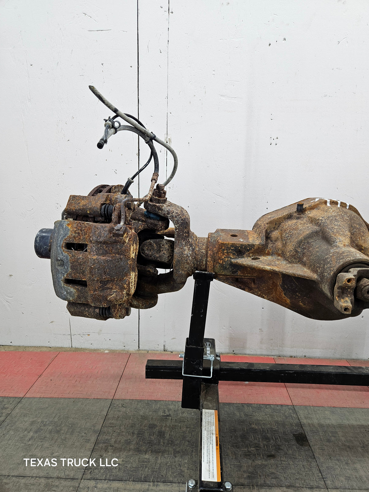 1999-2004 Ford Super Duty F250 F350 SRW Front Axle 4.10 Gear Ratio