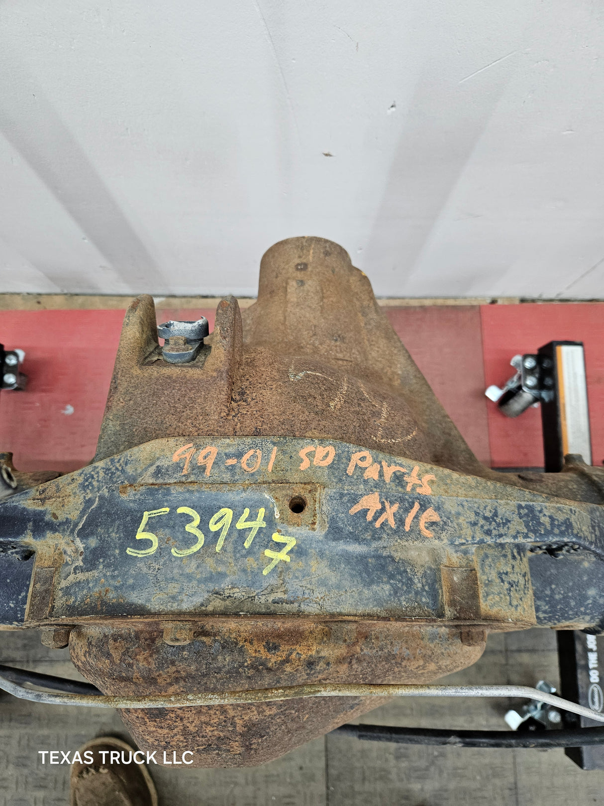 1999-2001 Ford Super Duty F250 F350 SRW Rear Axle - Part Out