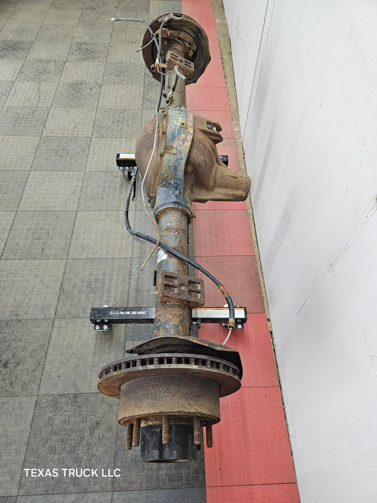 1999-2001 Ford Super Duty F250 F350 SRW Rear Axle - Part Out
