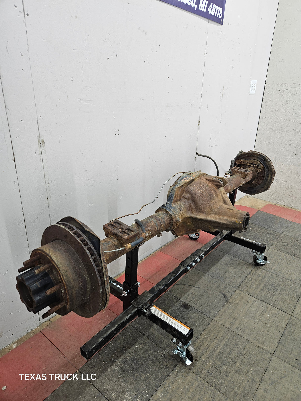 1999-2001 Ford Super Duty F250 F350 SRW Rear Axle - Part Out