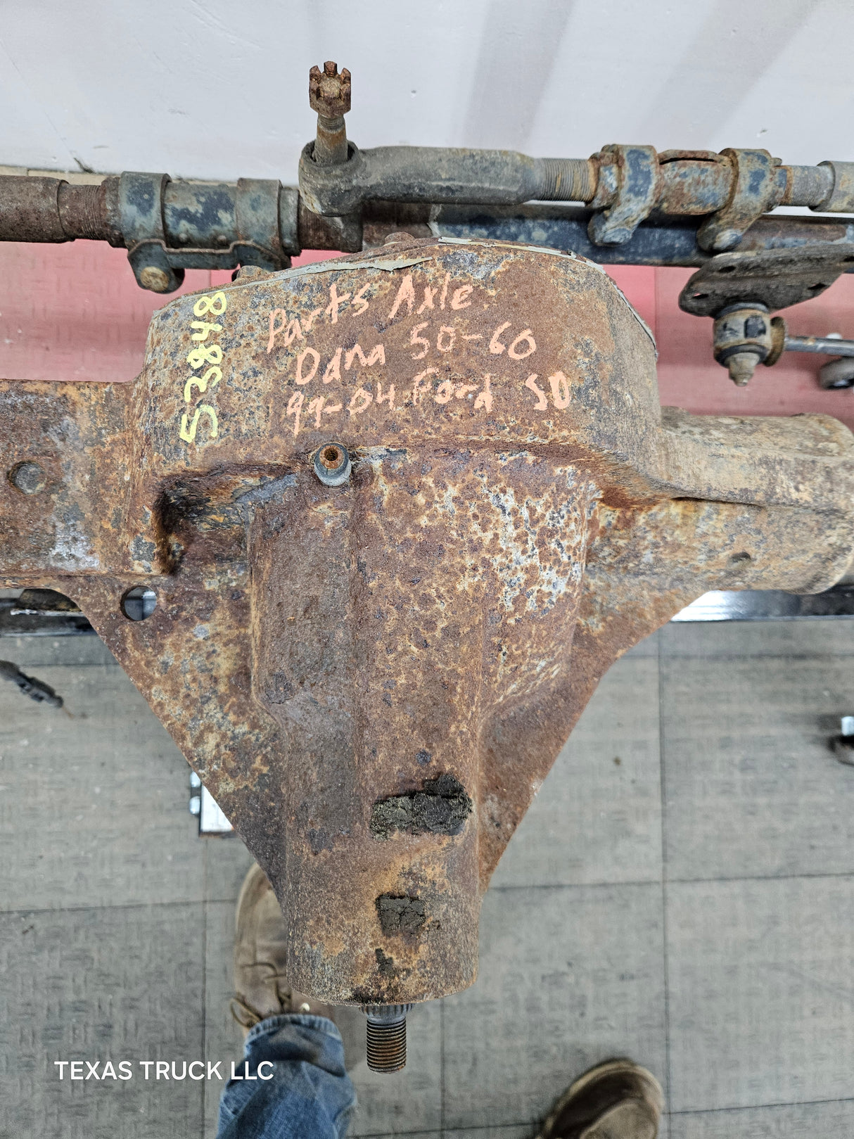 1999-2004 Ford Super Duty F250 F350 SRW Front Axle - For Parts, Part Out