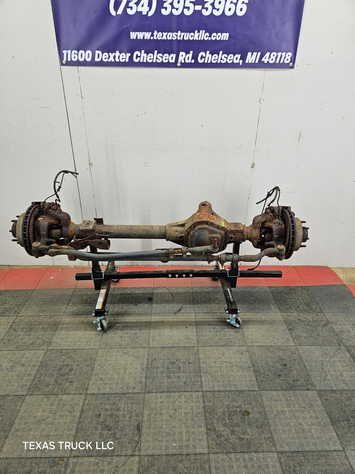 1999-2004 Ford Super Duty F250 F350 SRW Front Axle - For Parts, Part Out