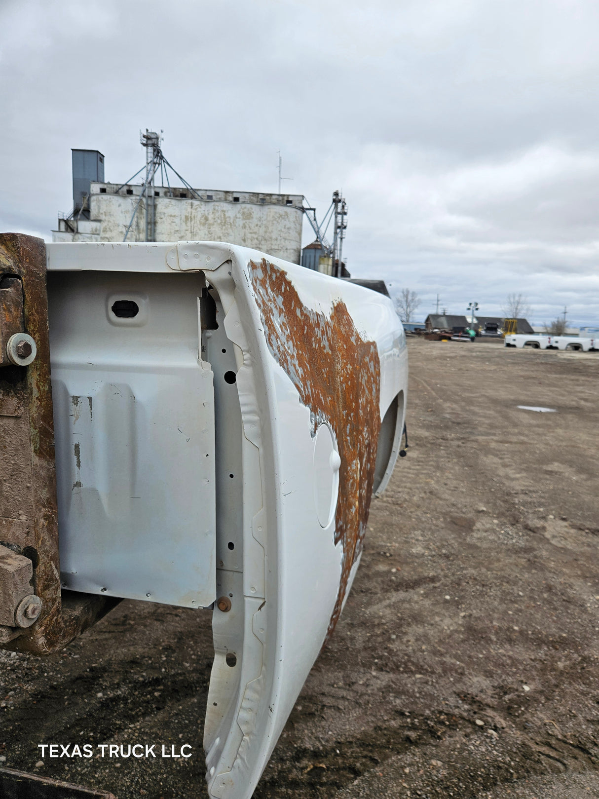 2007-2013 Chevrolet Silverado 1500 2500 3500 HD 6' 6" Short Truck Bed