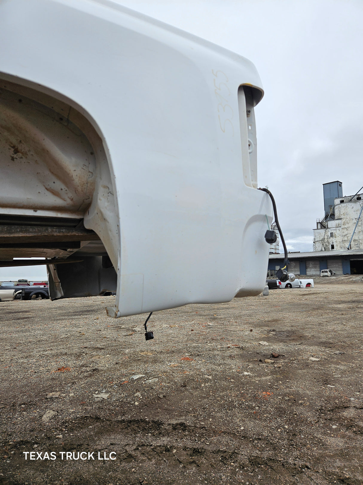 2007-2013 Chevrolet Silverado 1500 2500 3500 HD 6' 6" Short Truck Bed