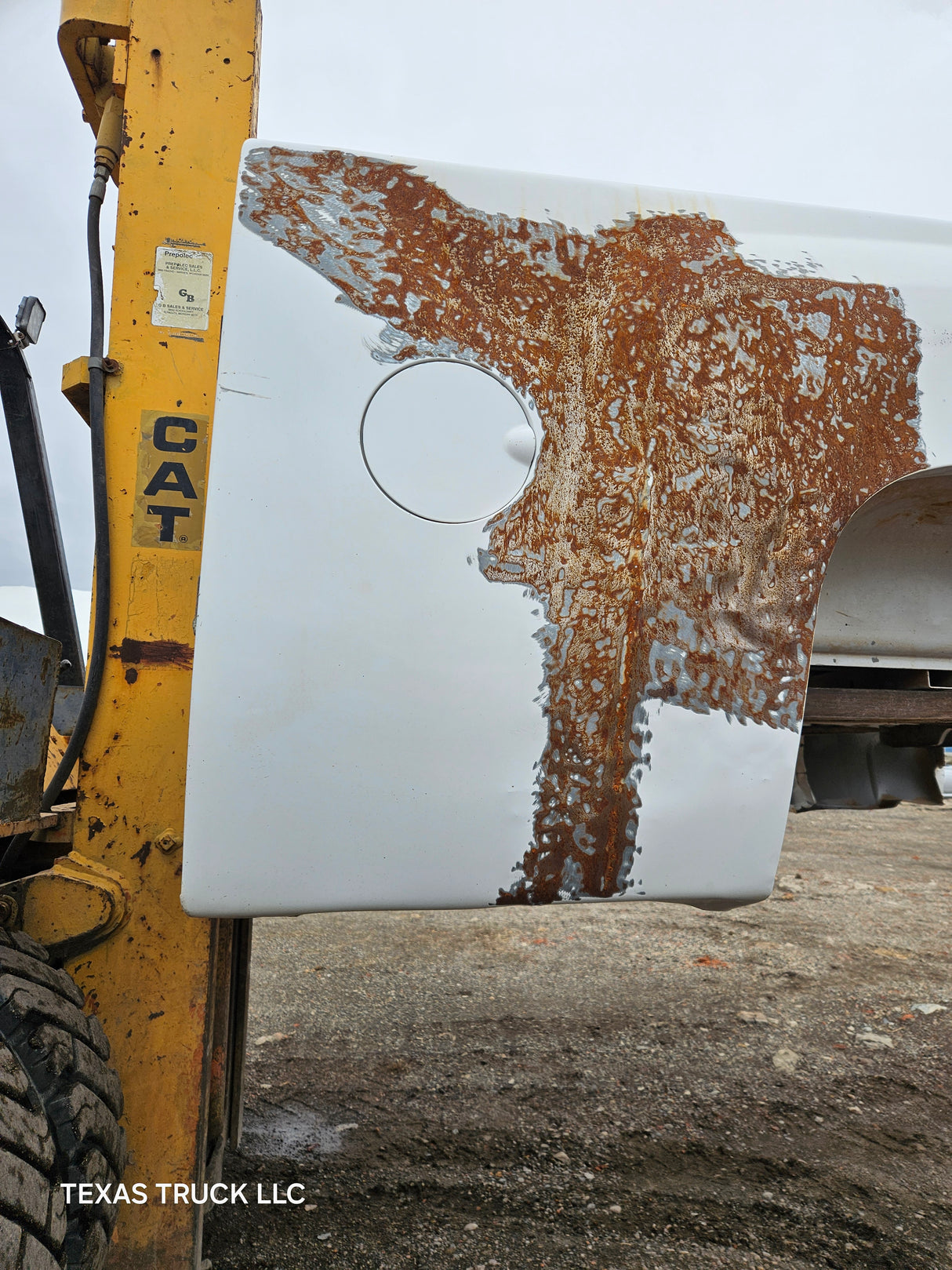 2007-2013 Chevrolet Silverado 1500 2500 3500 HD 6' 6" Short Truck Bed