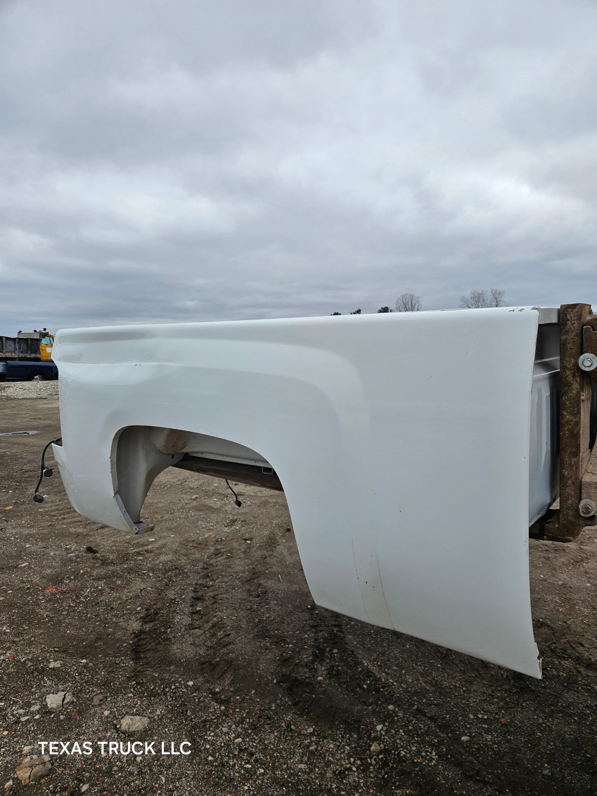 2007-2013 Chevrolet Silverado 1500 2500 3500 HD 6' 6" Short Truck Bed