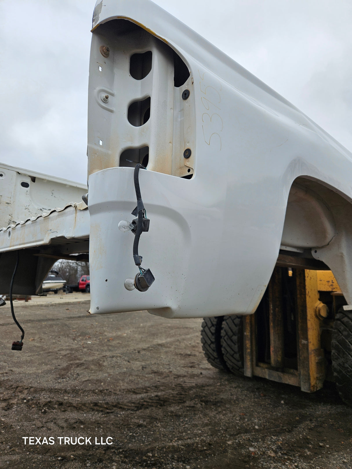 2007-2013 Chevrolet Silverado 1500 2500 3500 HD 6' 6" Short Truck Bed