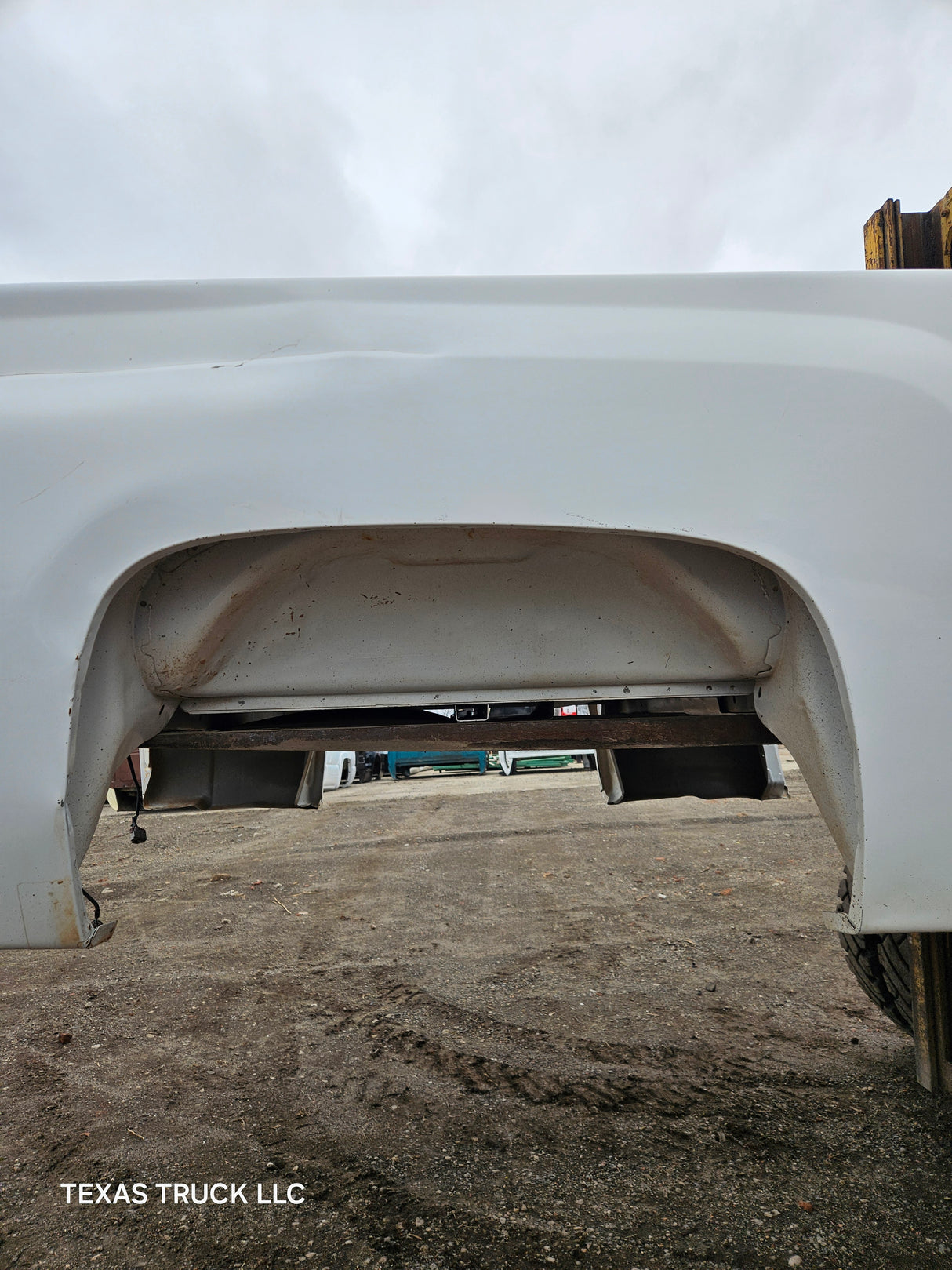 2007-2013 Chevrolet Silverado 1500 2500 3500 HD 6' 6" Short Truck Bed