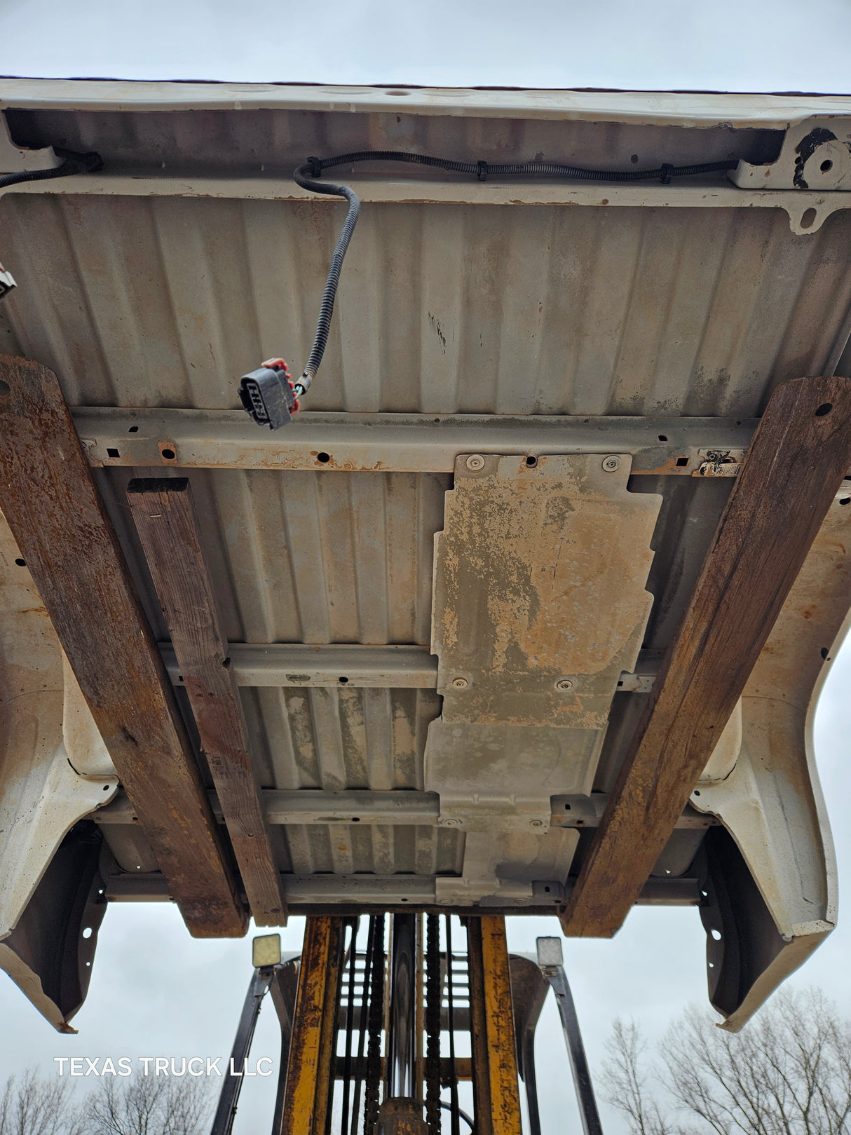 2007-2013 Chevrolet Silverado 1500 2500 3500 HD 6' 6" Short Truck Bed