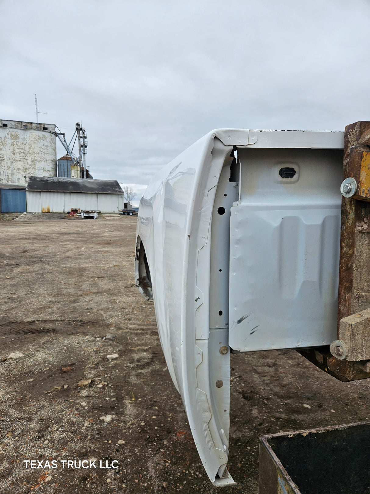 2007-2013 Chevrolet Silverado 1500 2500 3500 HD 6' 6" Short Truck Bed