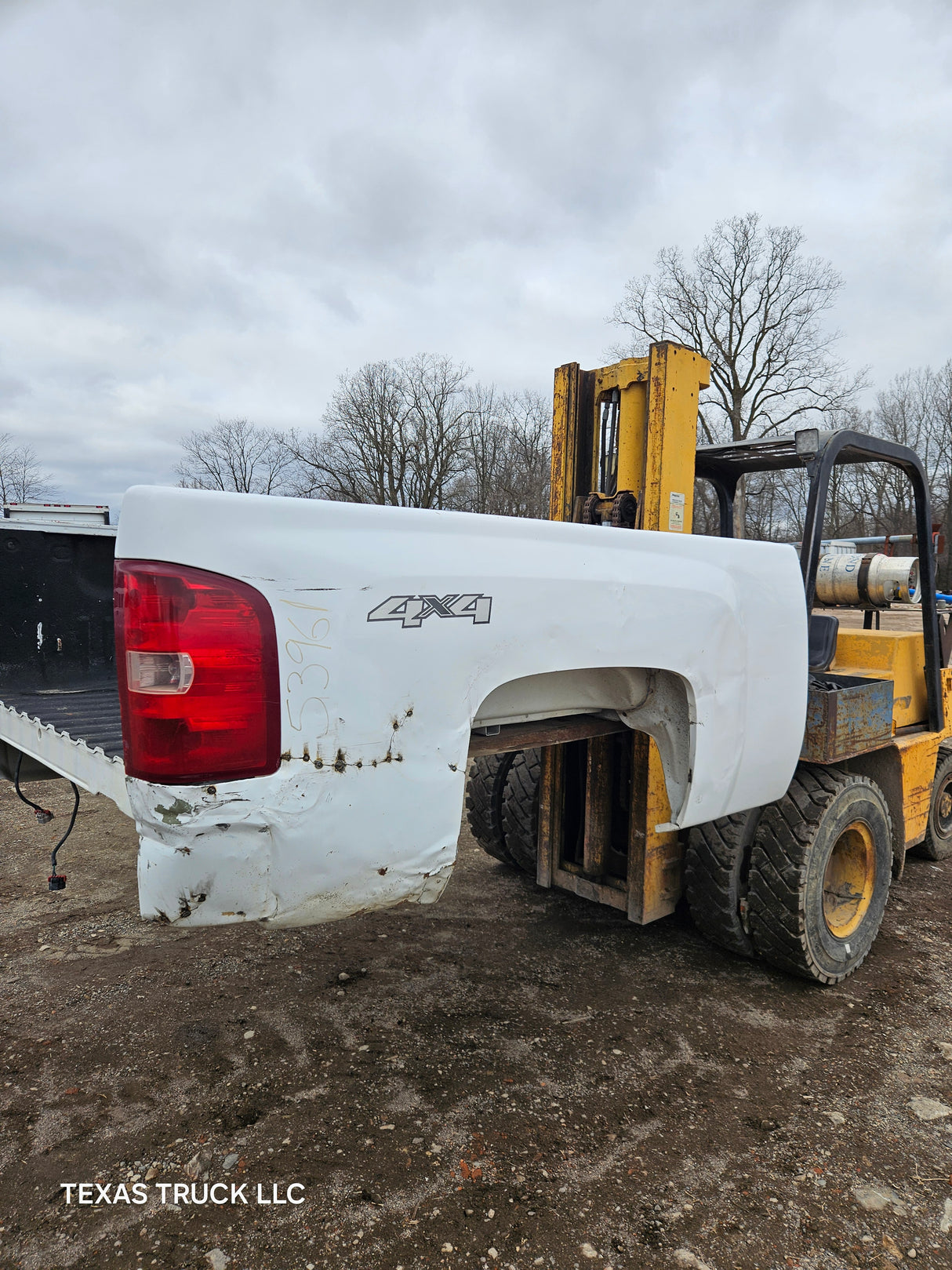2007-2013 Chevrolet Silverado 1500 2500 3500 HD 6' 6" Short Truck Bed