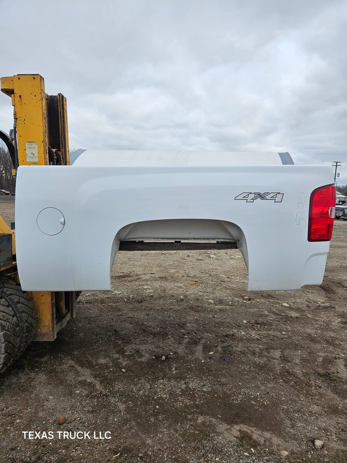 2007-2013 Chevrolet Silverado 1500 2500 3500 HD 6' 6" Short Truck Bed