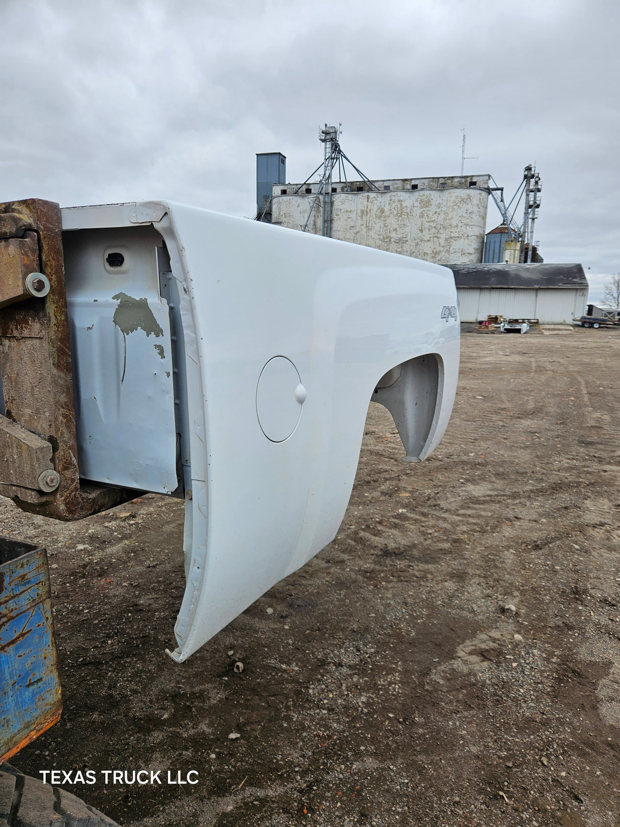 2007-2013 Chevrolet Silverado 1500 2500 3500 HD 6' 6" Short Truck Bed