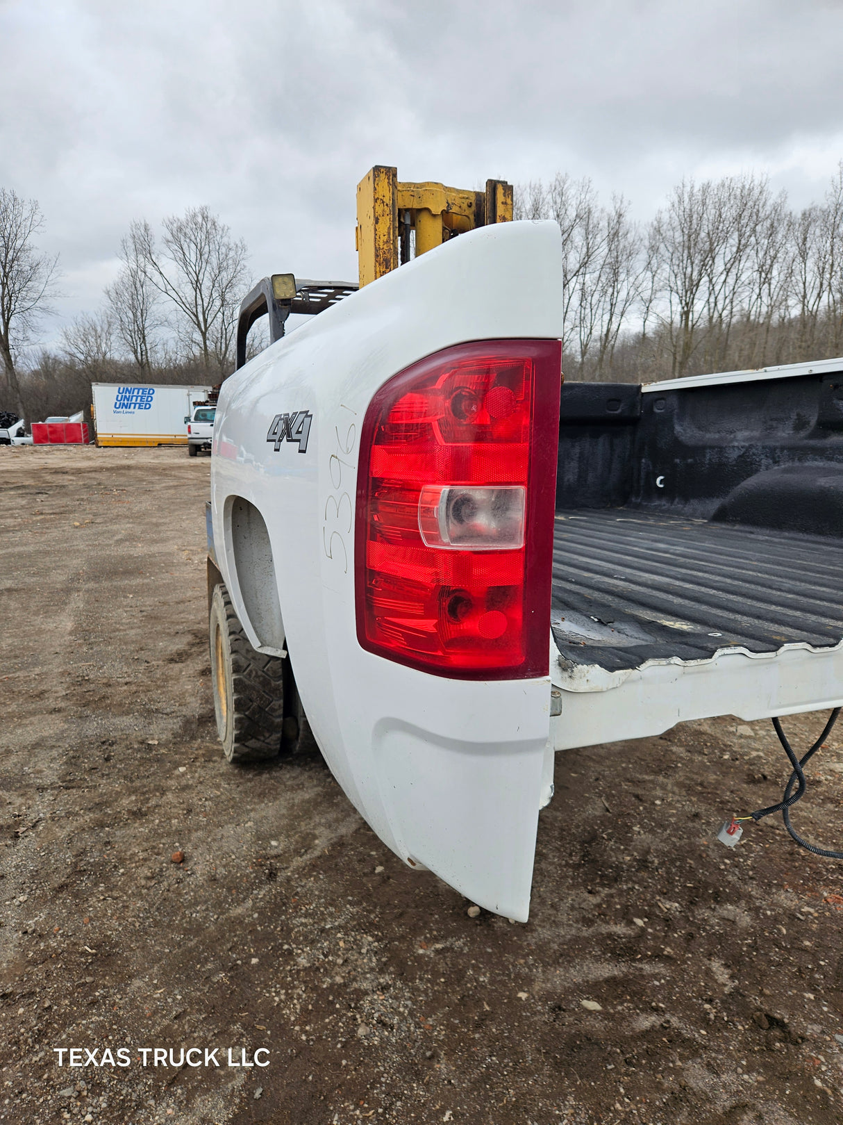 2007-2013 Chevrolet Silverado 1500 2500 3500 HD 6' 6" Short Truck Bed