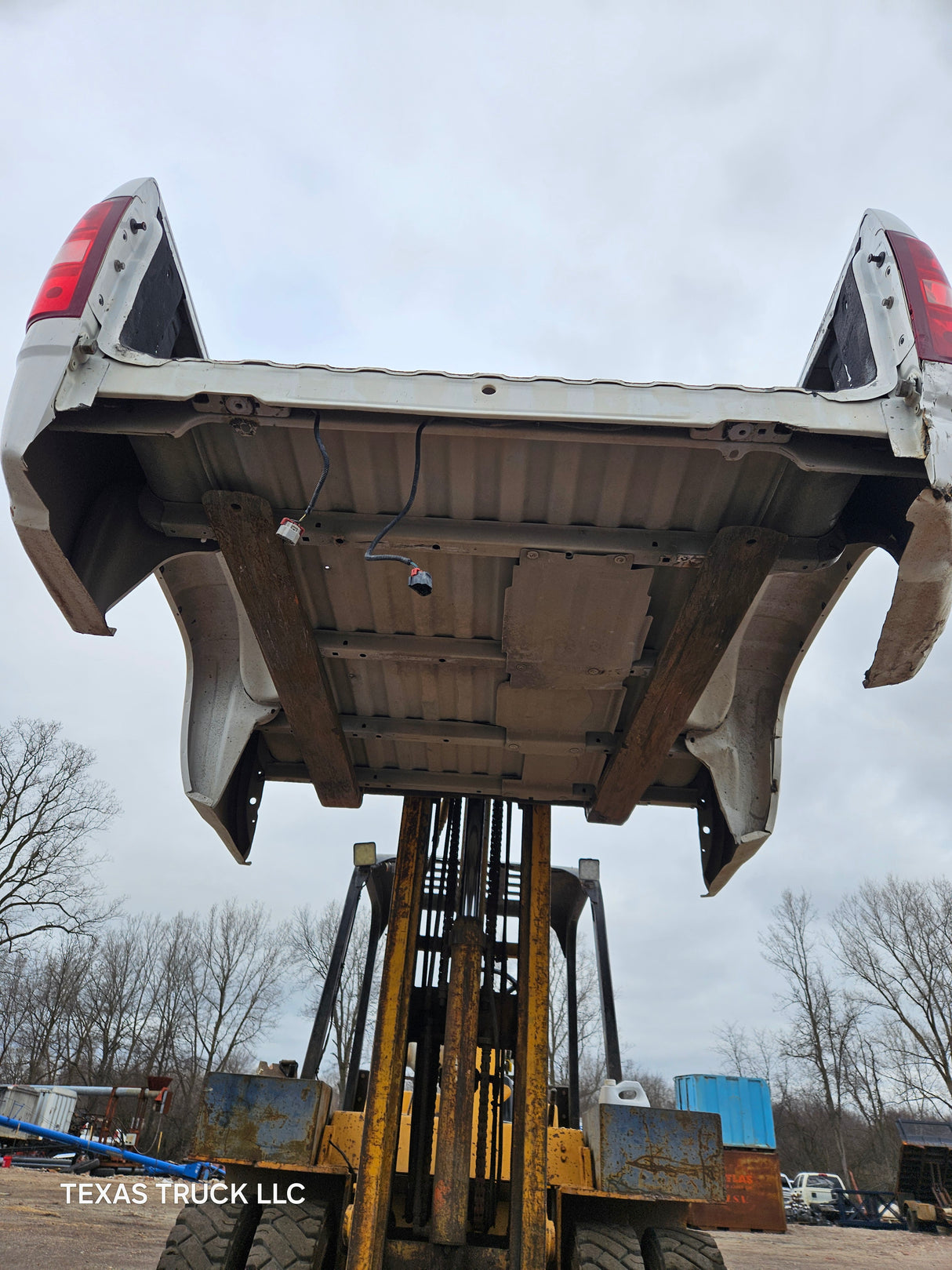 2007-2013 Chevrolet Silverado 1500 2500 3500 HD 6' 6" Short Truck Bed