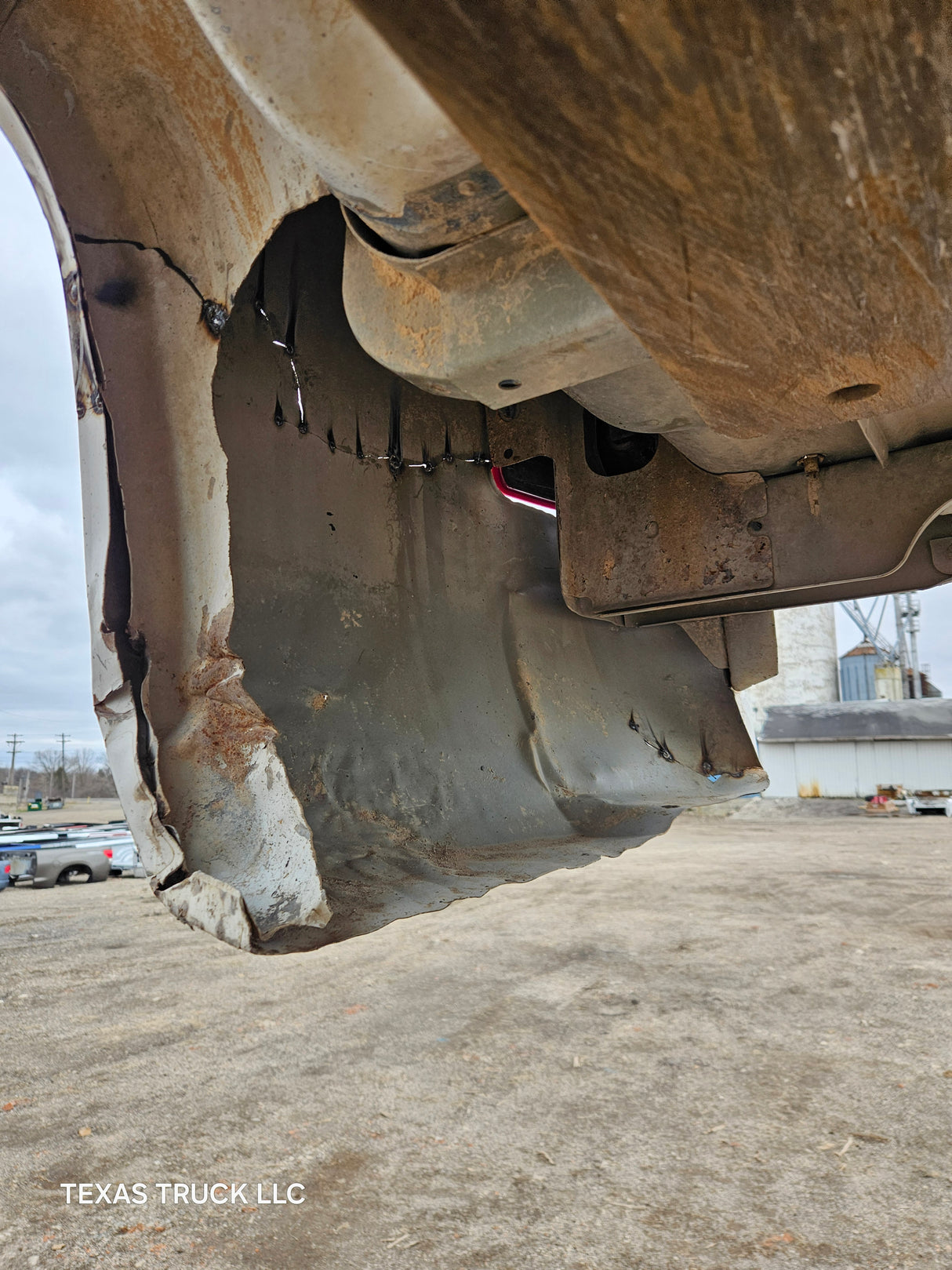 2007-2013 Chevrolet Silverado 1500 2500 3500 HD 6' 6" Short Truck Bed