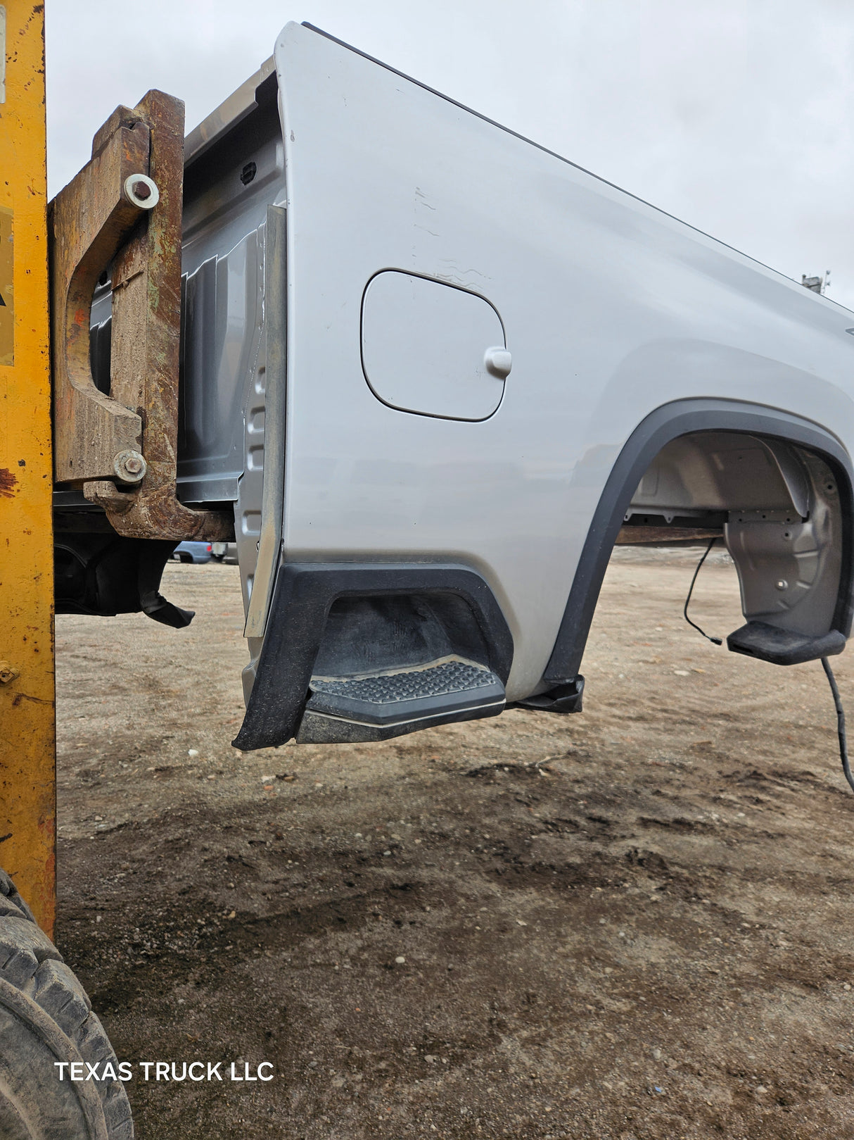 2019-2025 Chevrolet Silverado 2500 3500 HD 6' 6" Short Truck Bed