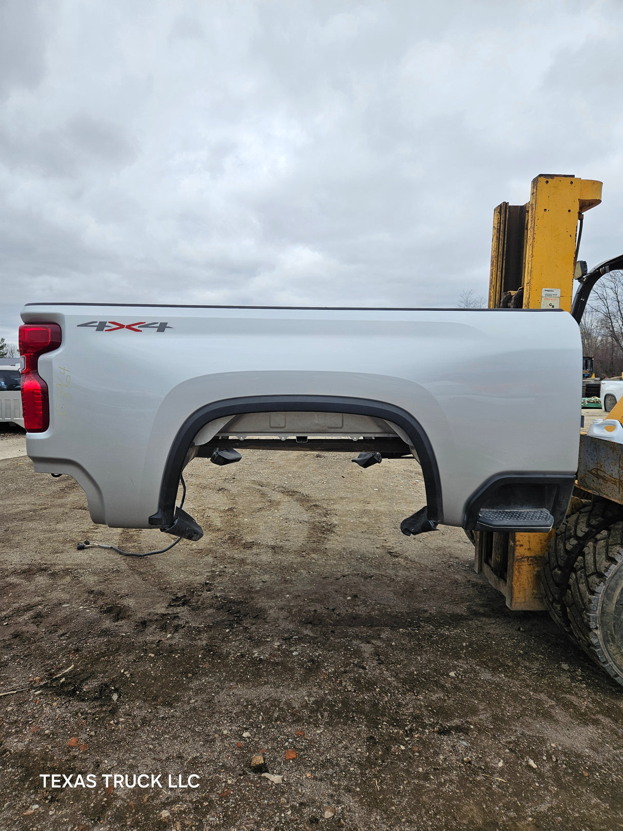 2019-2025 Chevrolet Silverado 2500 3500 HD 6' 6" Short Truck Bed