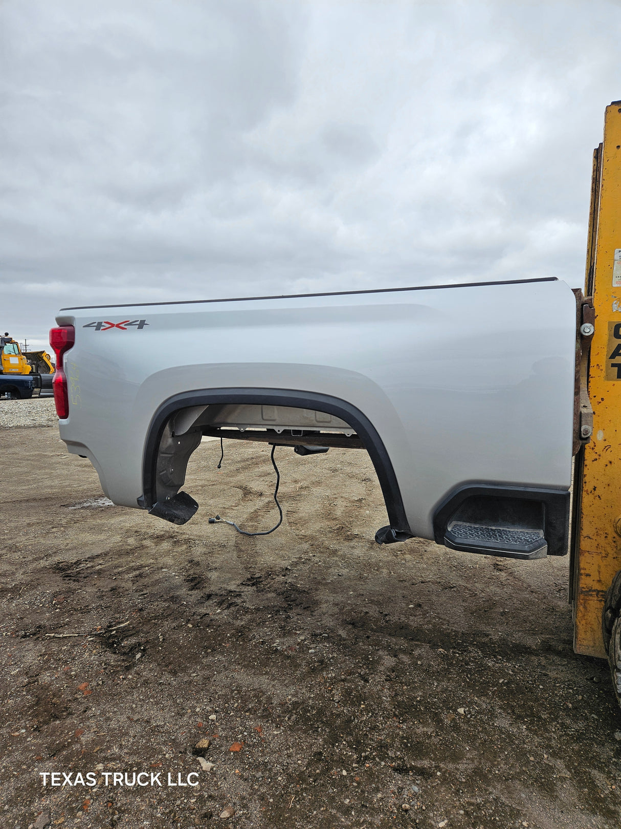 2019-2025 Chevrolet Silverado 2500 3500 HD 6' 6" Short Truck Bed