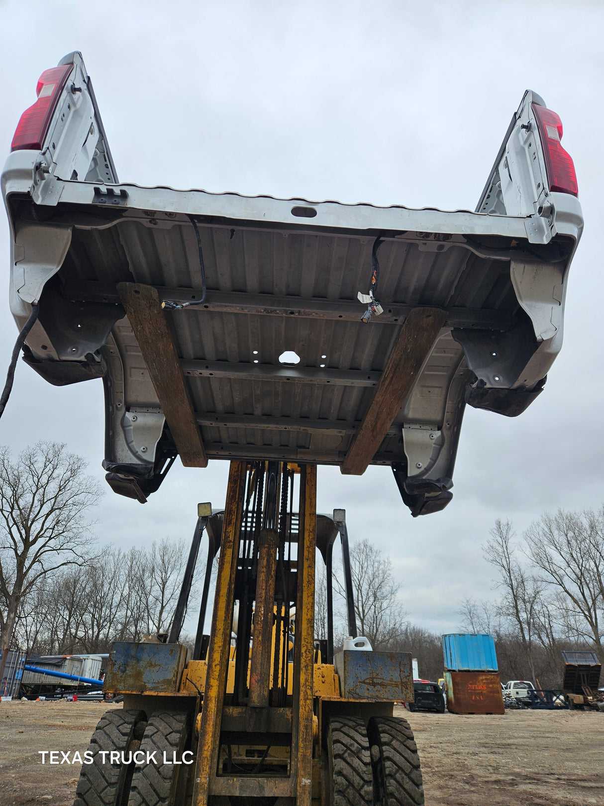 2019-2025 Chevrolet Silverado 2500 3500 HD 6' 6" Short Truck Bed