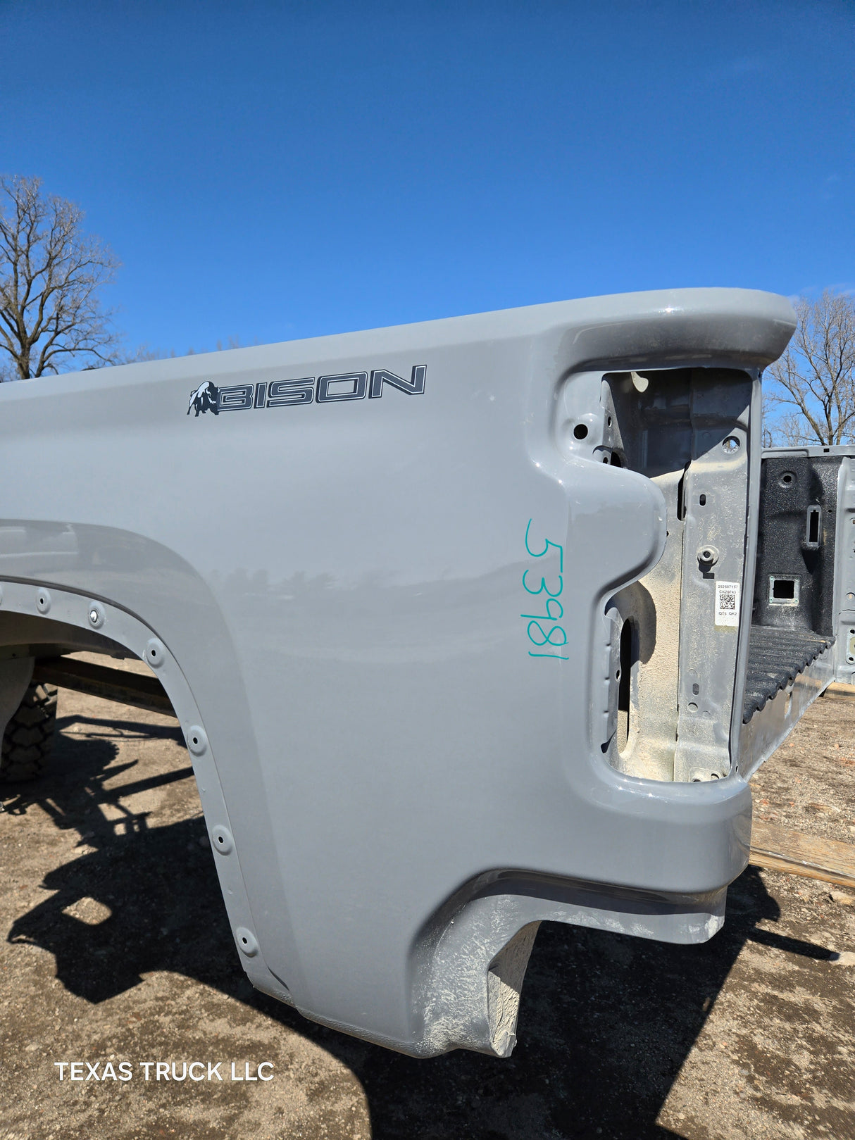 2019-2025 Chevrolet Silverado 2500 3500 HD 6' 6" Short Truck Bed