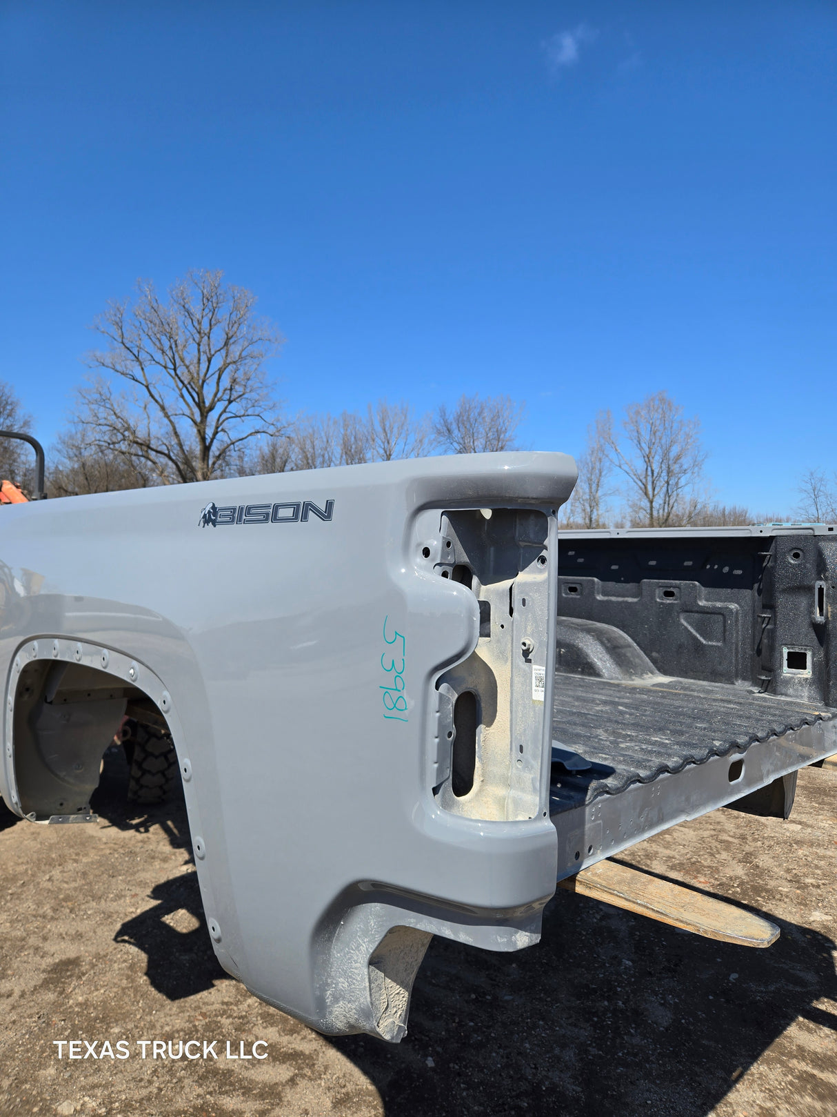 2019-2025 Chevrolet Silverado 2500 3500 HD 6' 6" Short Truck Bed