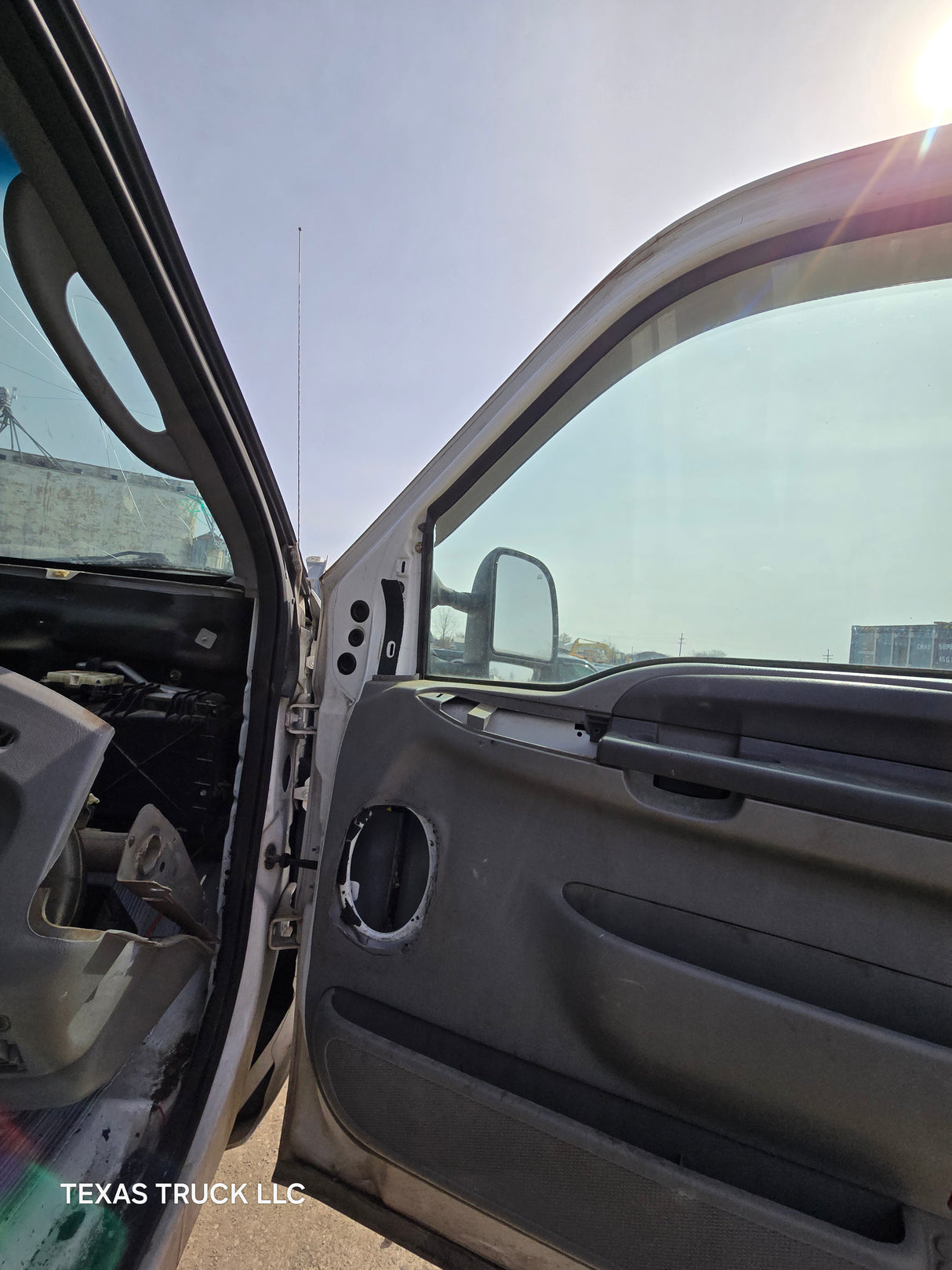 1999-2007 Ford Super Duty F250 F350 F450 F550 4 Door Crew Cab