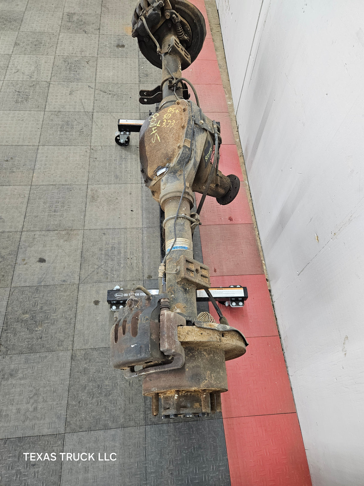 2005-2010 Ford Super Duty F250 F350 SRW Rear Axle 3.73 Gear Ratio