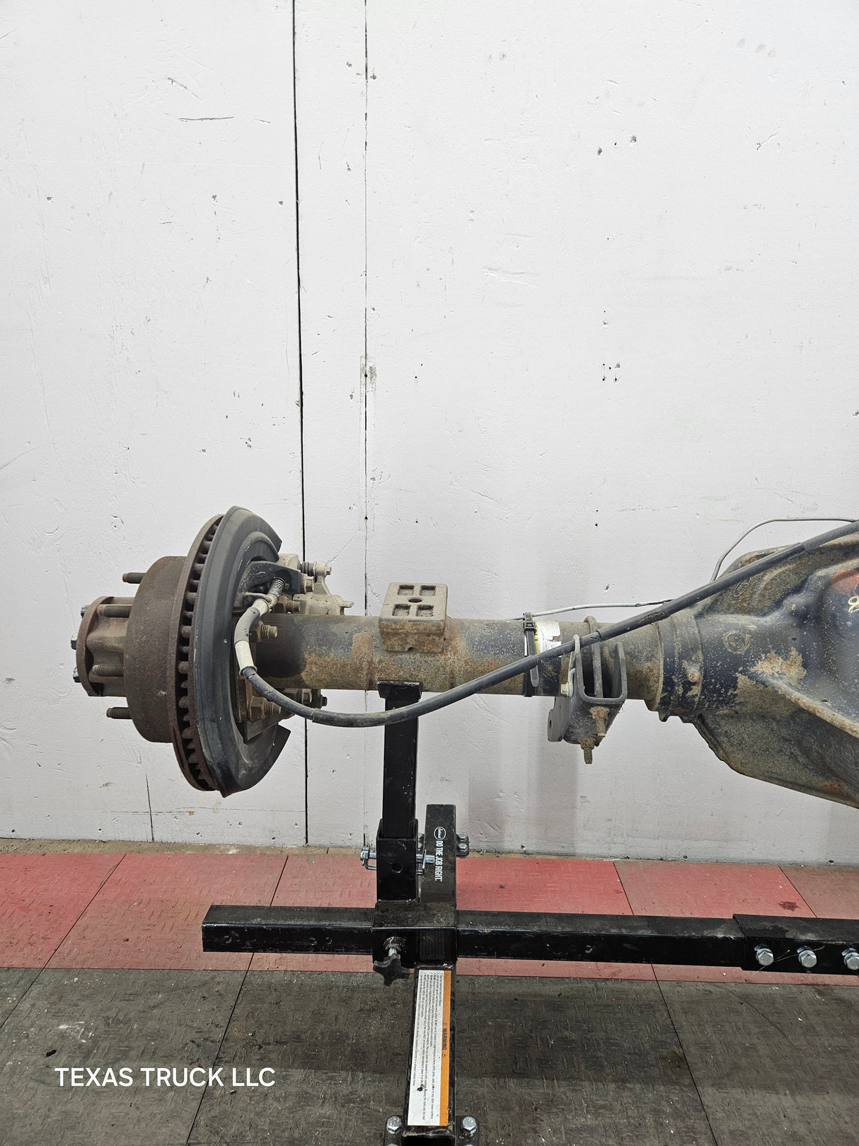 1999-2001 Ford Super Duty F250 F350 SRW Rear Axle 3.73 Ratio