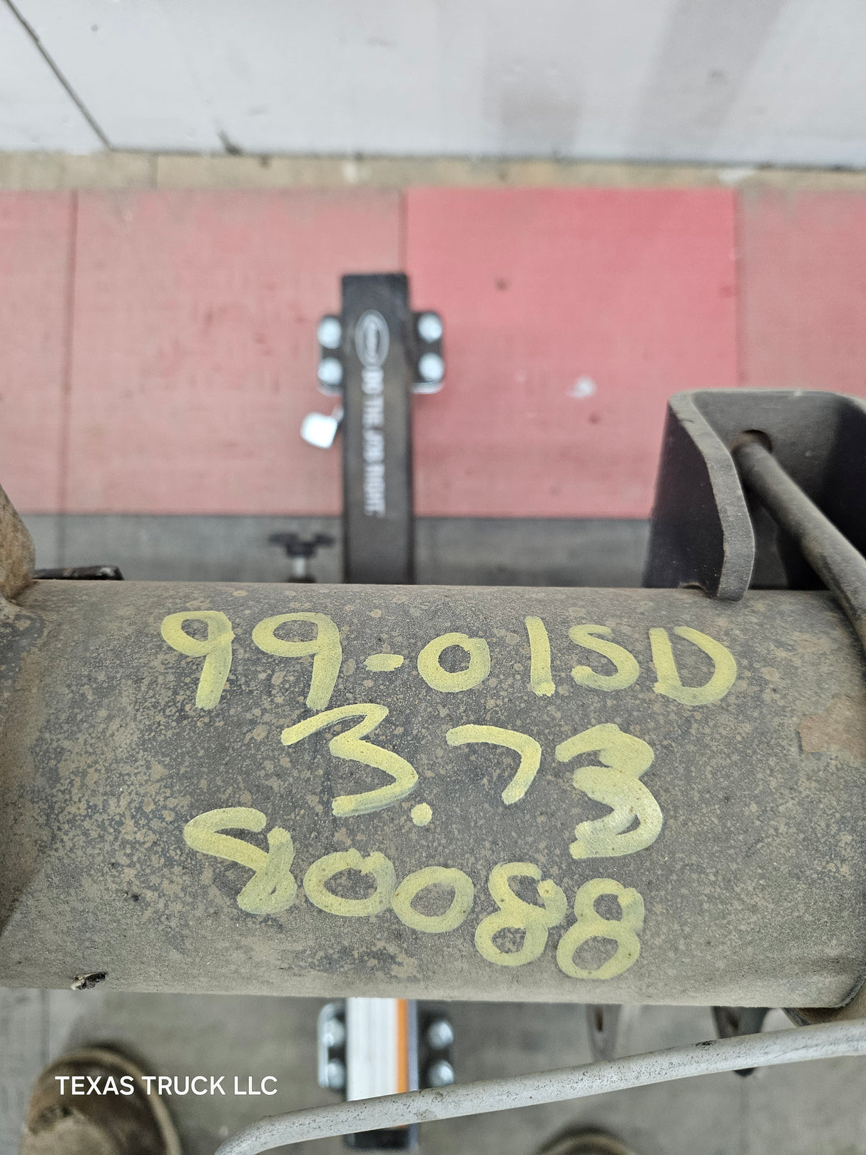 1999-2001 Ford Super Duty F250 F350 SRW Rear Axle 3.73 Ratio