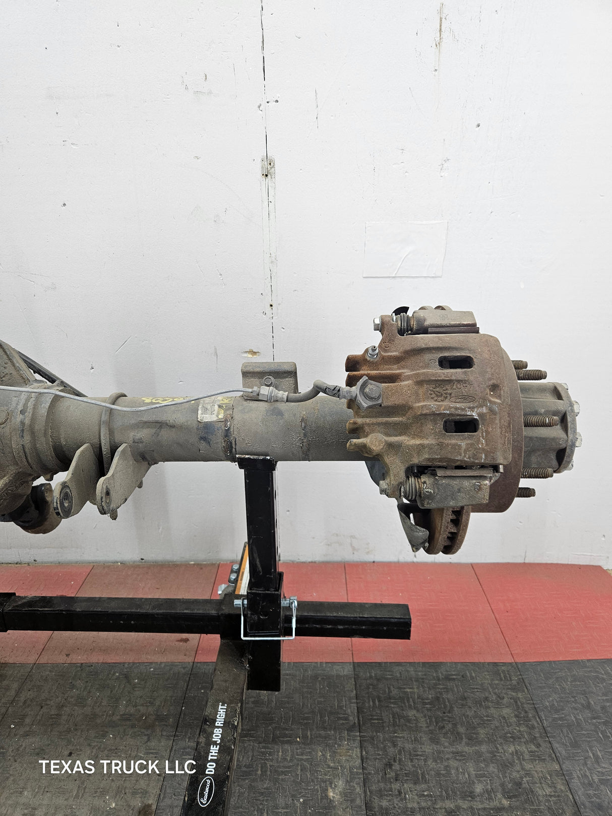 1999-2001 Ford Super Duty F250 F350 SRW Rear Axle 3.73 Ratio