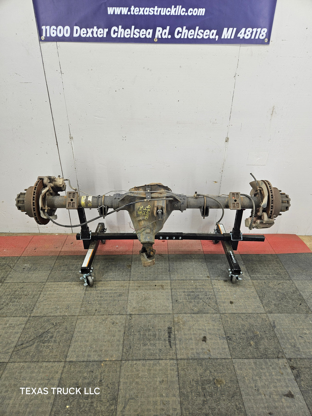 1999-2001 Ford Super Duty F250 F350 SRW Rear Axle 3.73 Ratio