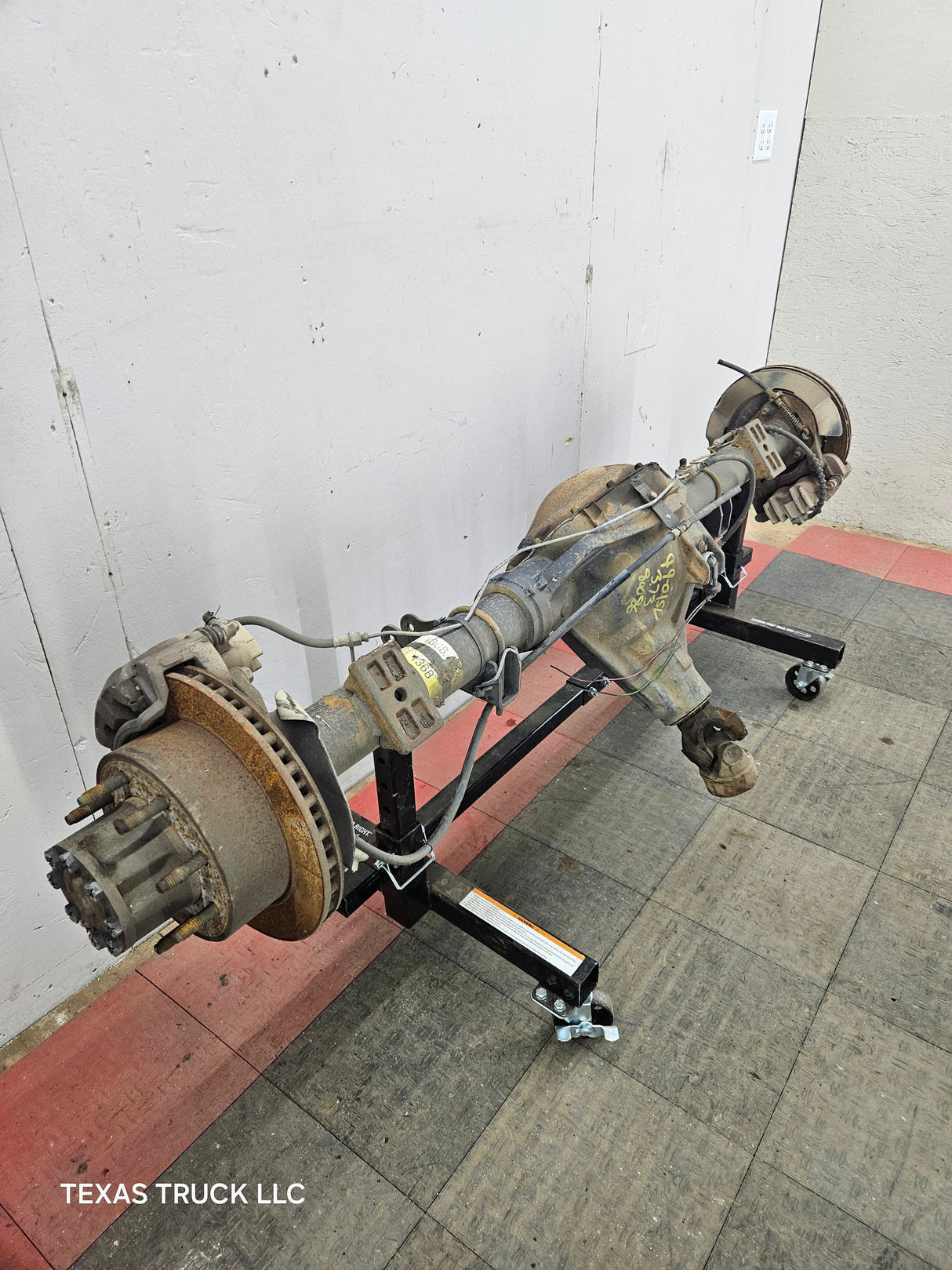 1999-2001 Ford Super Duty F250 F350 SRW Rear Axle 3.73 Ratio