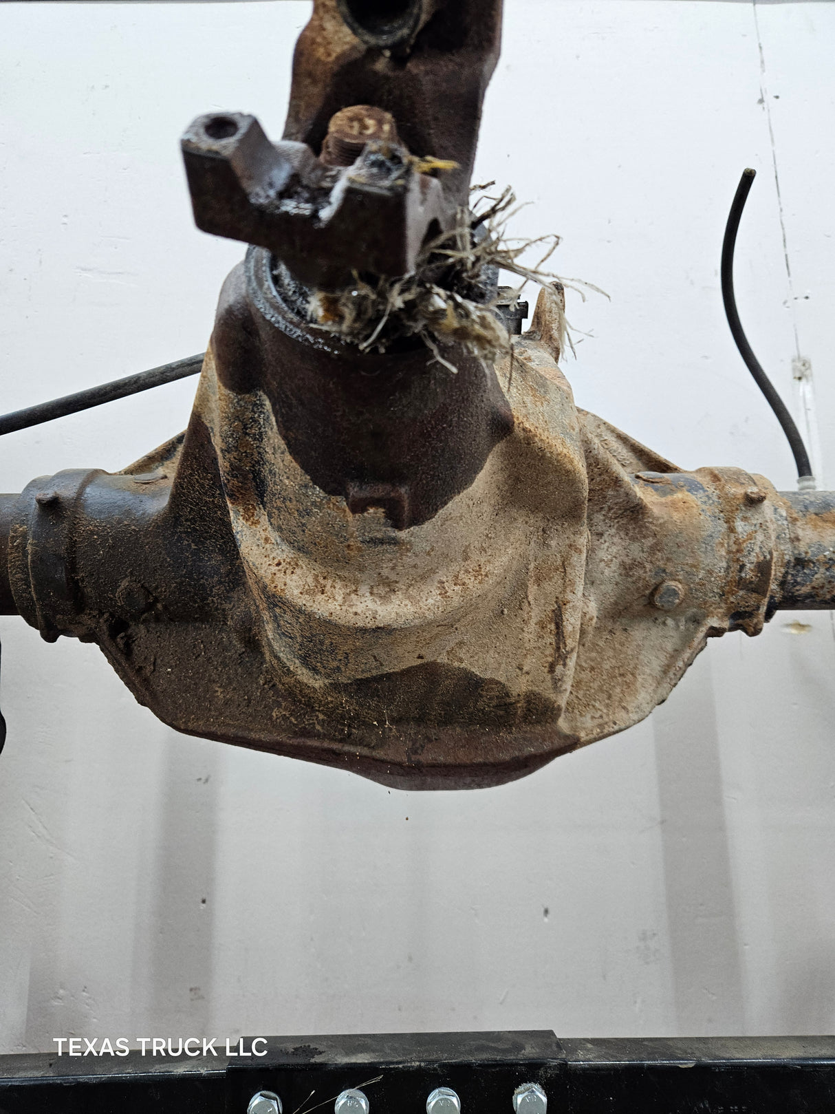 1999-2001 Ford Super Duty F250 F350 SRW Rear Axle 3.73 Ratio