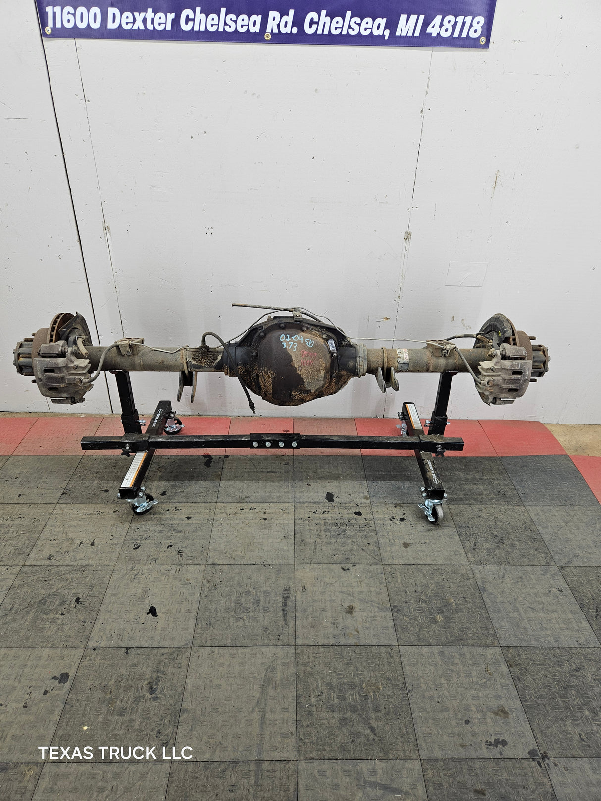 2002-2004 Ford Super Duty F250 F350 SRW Rear Axle 3.73 Gear Ratio