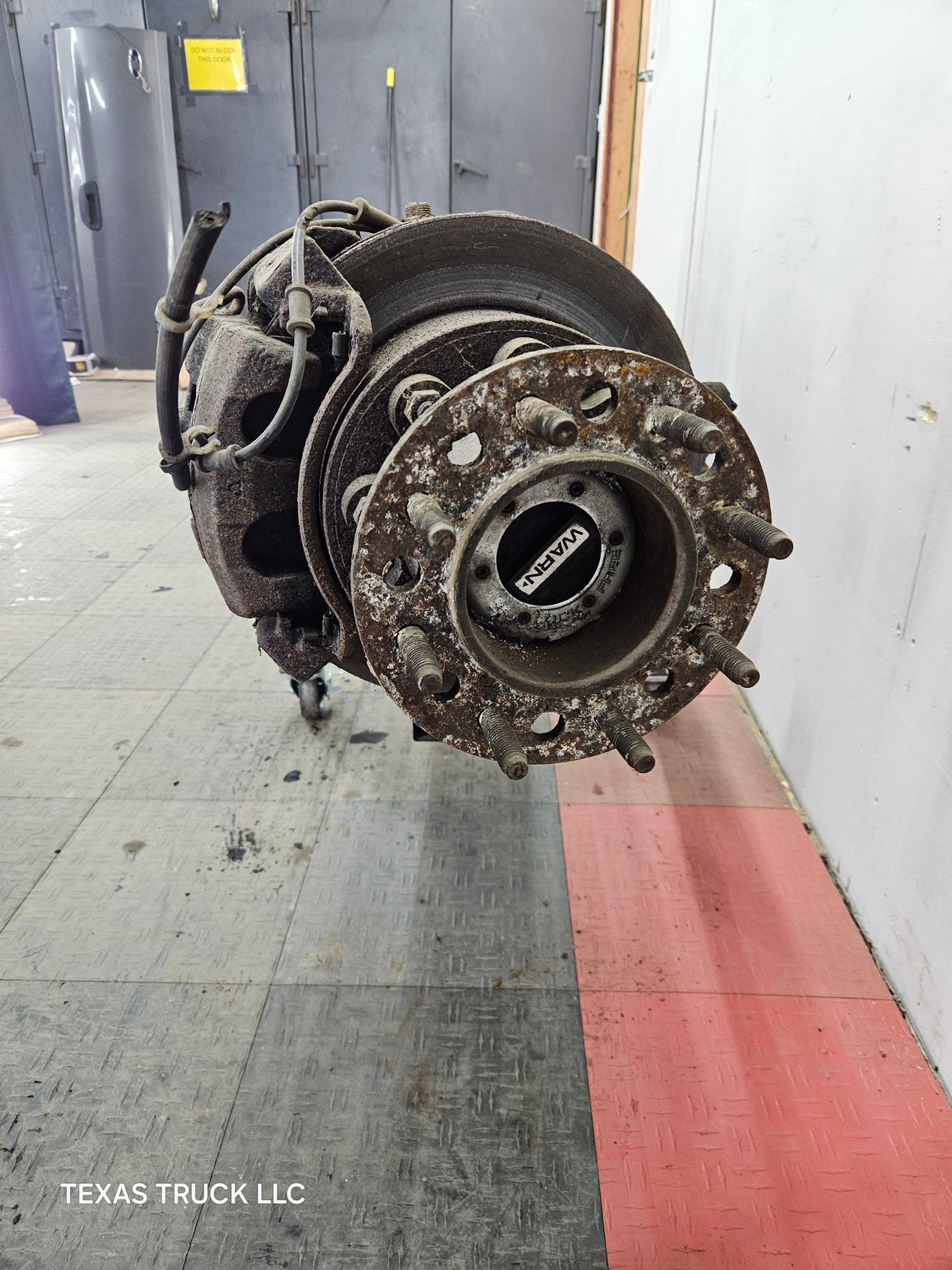 1999-2004 Ford Super Duty F250 F350 DRW Front Axle 4.10 Gear Ratio Dually Axle
