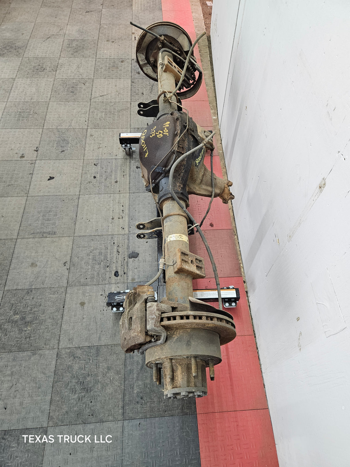 1999-2001 Ford Super Duty F250 F350 SRW Rear Axle 3.73 Ratio