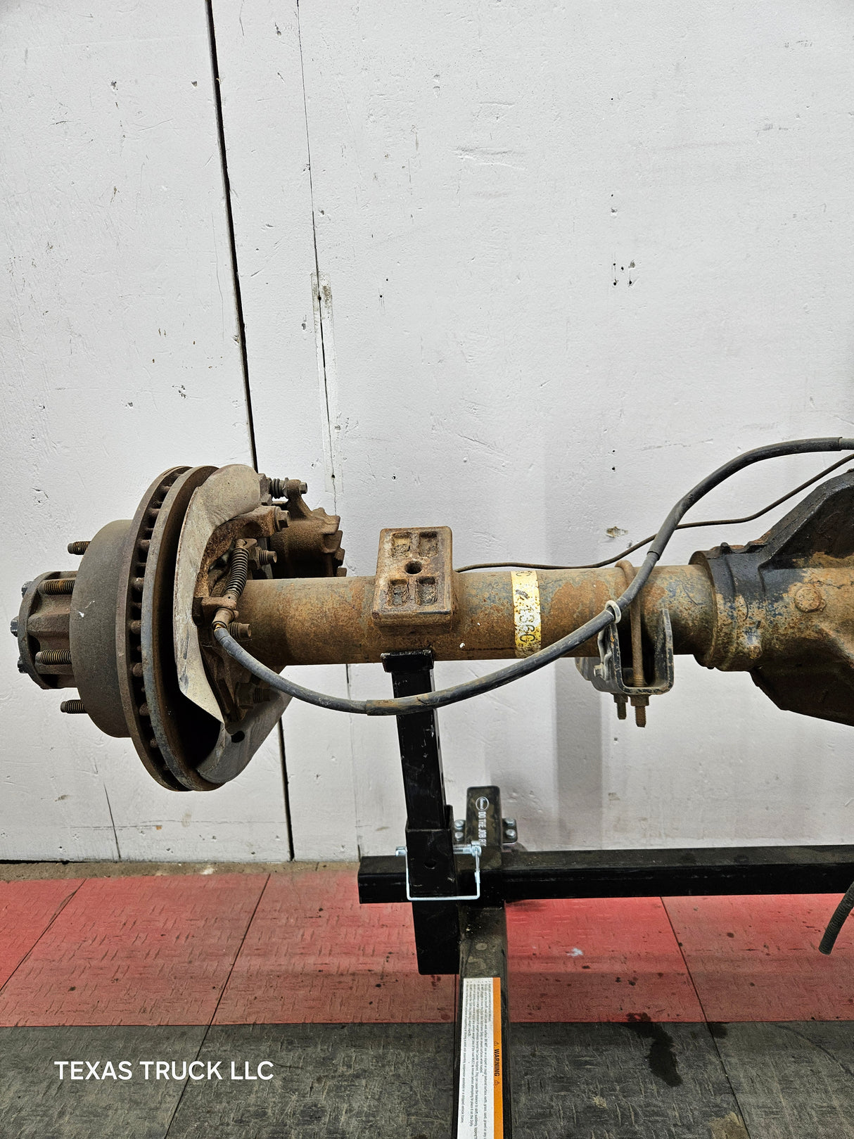 1999-2001 Ford Super Duty F250 F350 SRW Rear Axle 3.73 Ratio