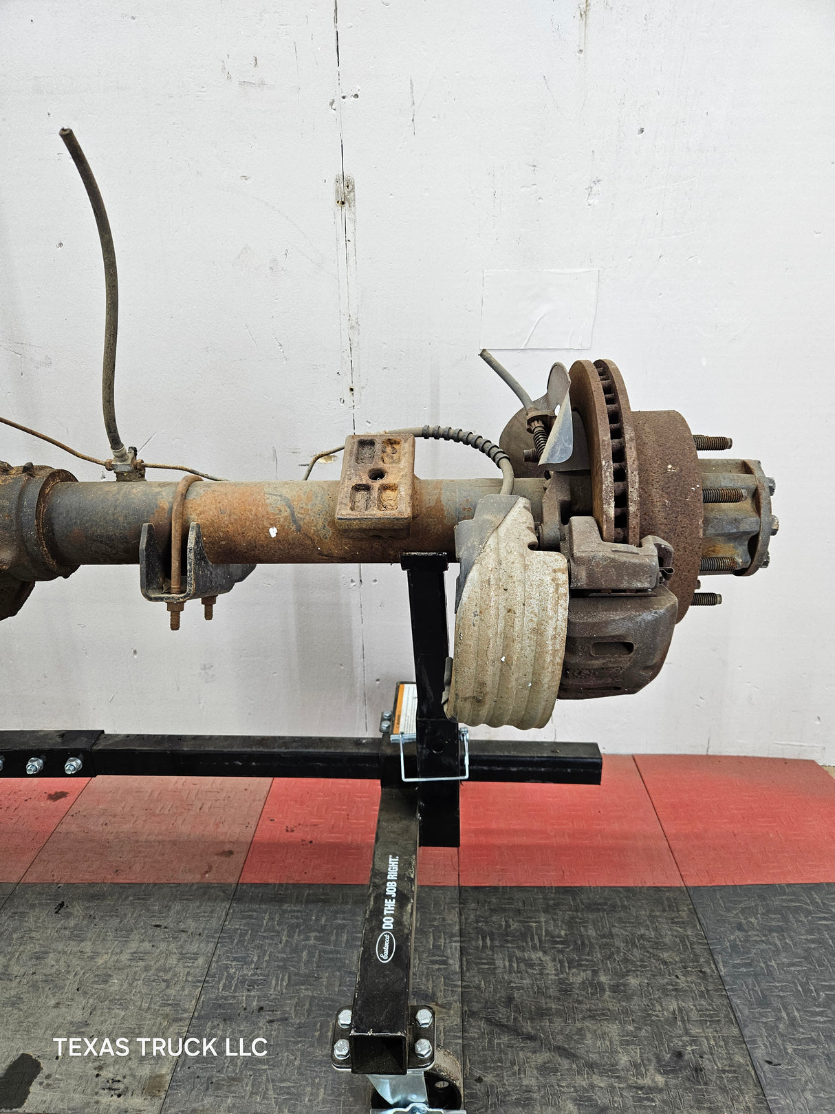 1999-2001 Ford Super Duty F250 F350 SRW Rear Axle 3.73 Ratio