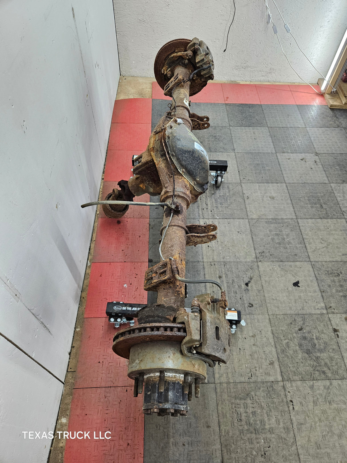 1999-2001 Ford Super Duty F250 F350 SRW Rear Axle - Part Out