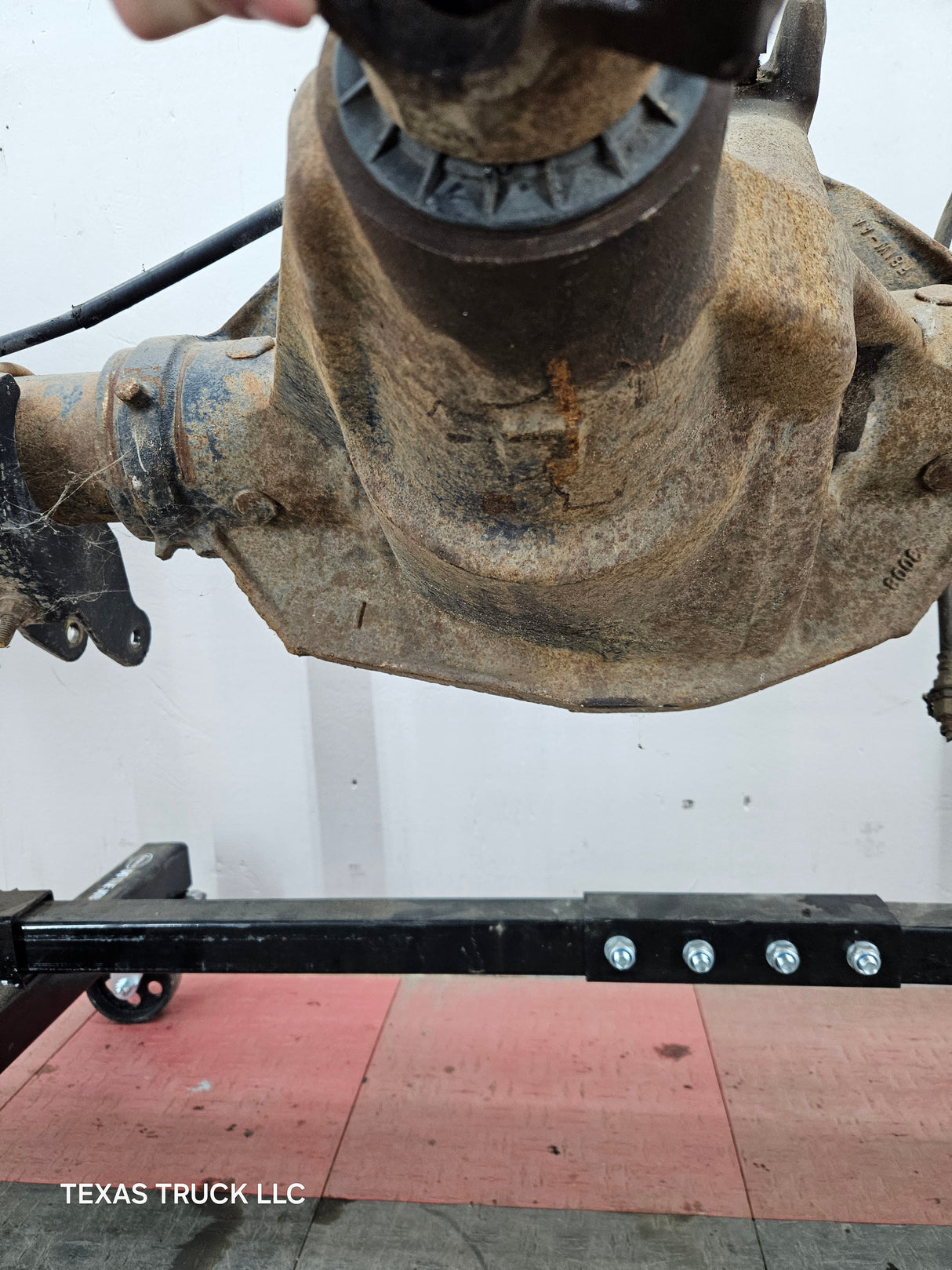 1999-2001 Ford Super Duty F250 F350 SRW Rear Axle 3.73 Ratio