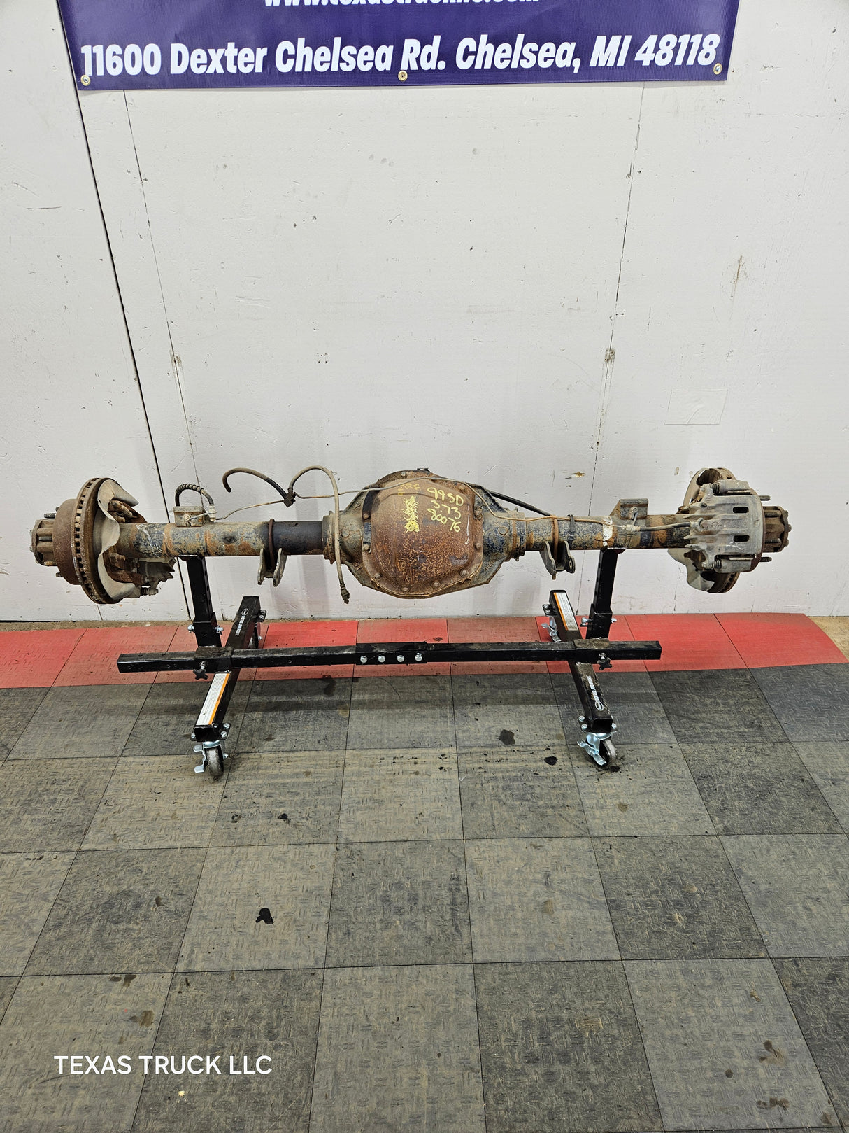 1999-2001 Ford Super Duty F250 F350 SRW Rear Axle 3.73 Ratio