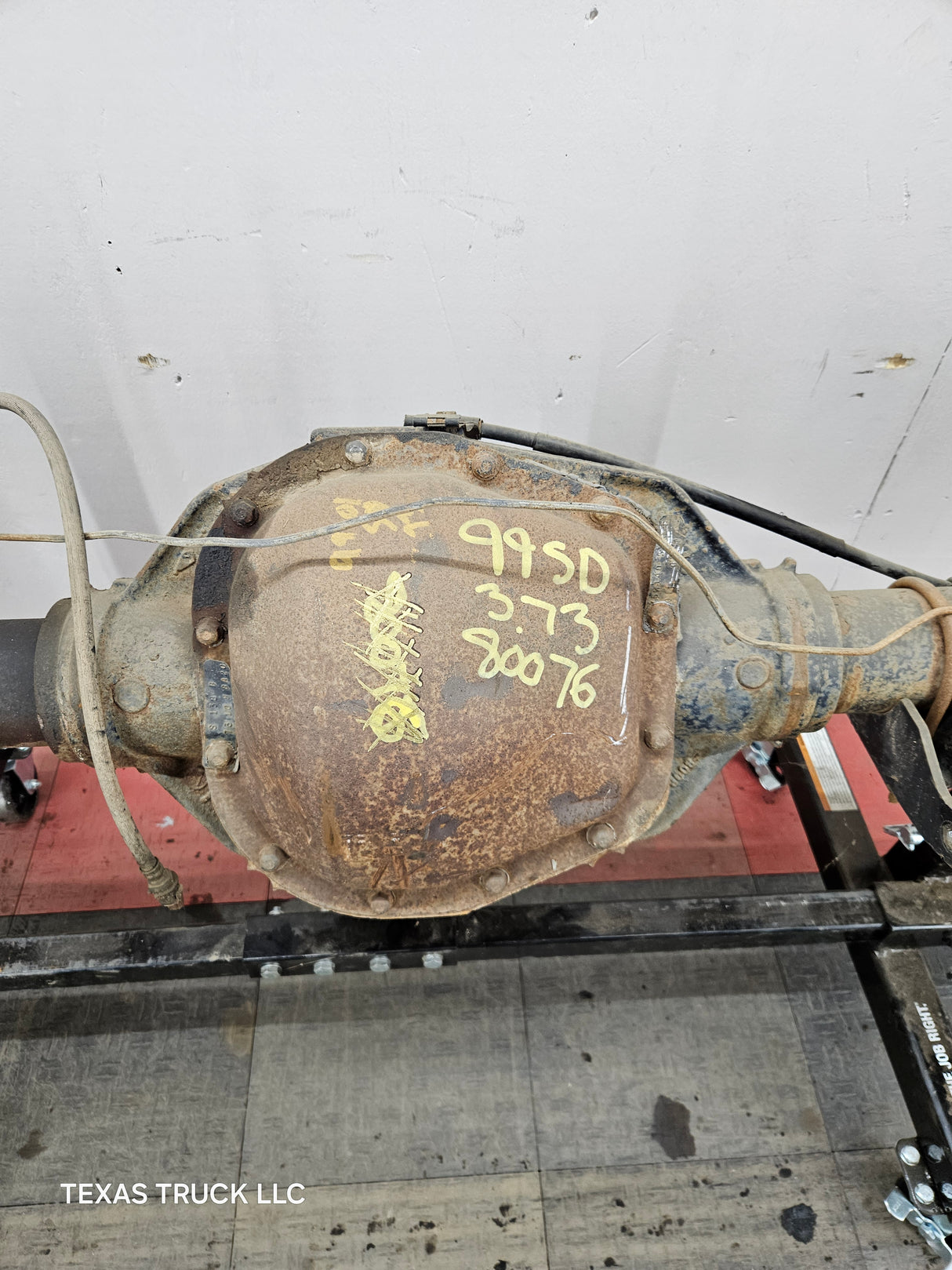 1999-2001 Ford Super Duty F250 F350 SRW Rear Axle 3.73 Ratio