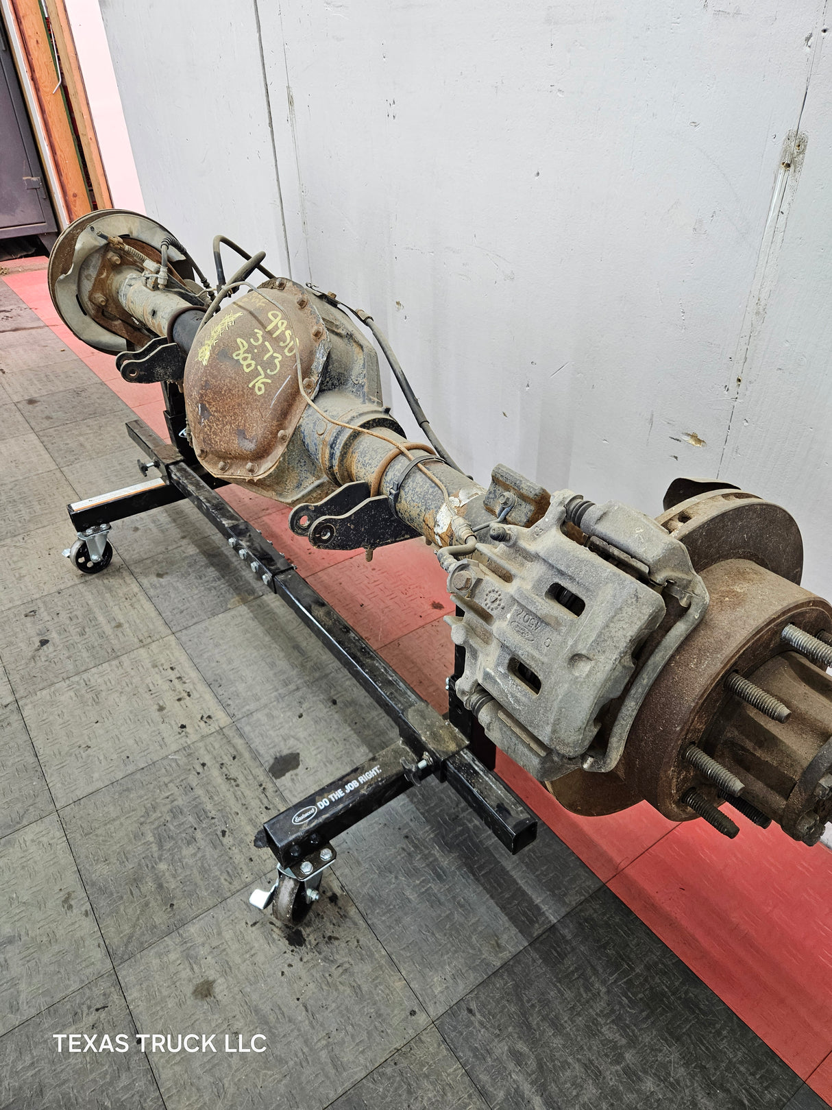 1999-2001 Ford Super Duty F250 F350 SRW Rear Axle 3.73 Ratio