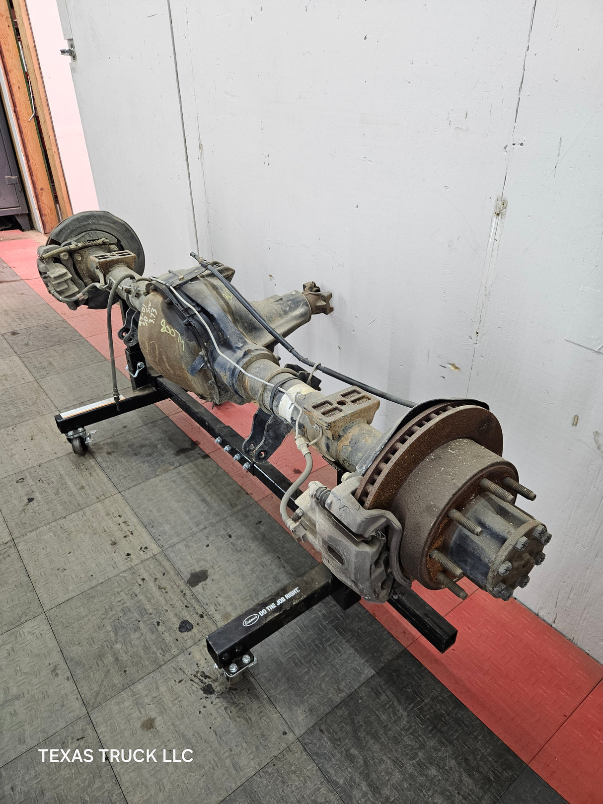 1999-2001 Ford Super Duty F250 F350 SRW Rear Axle 3.73 Ratio