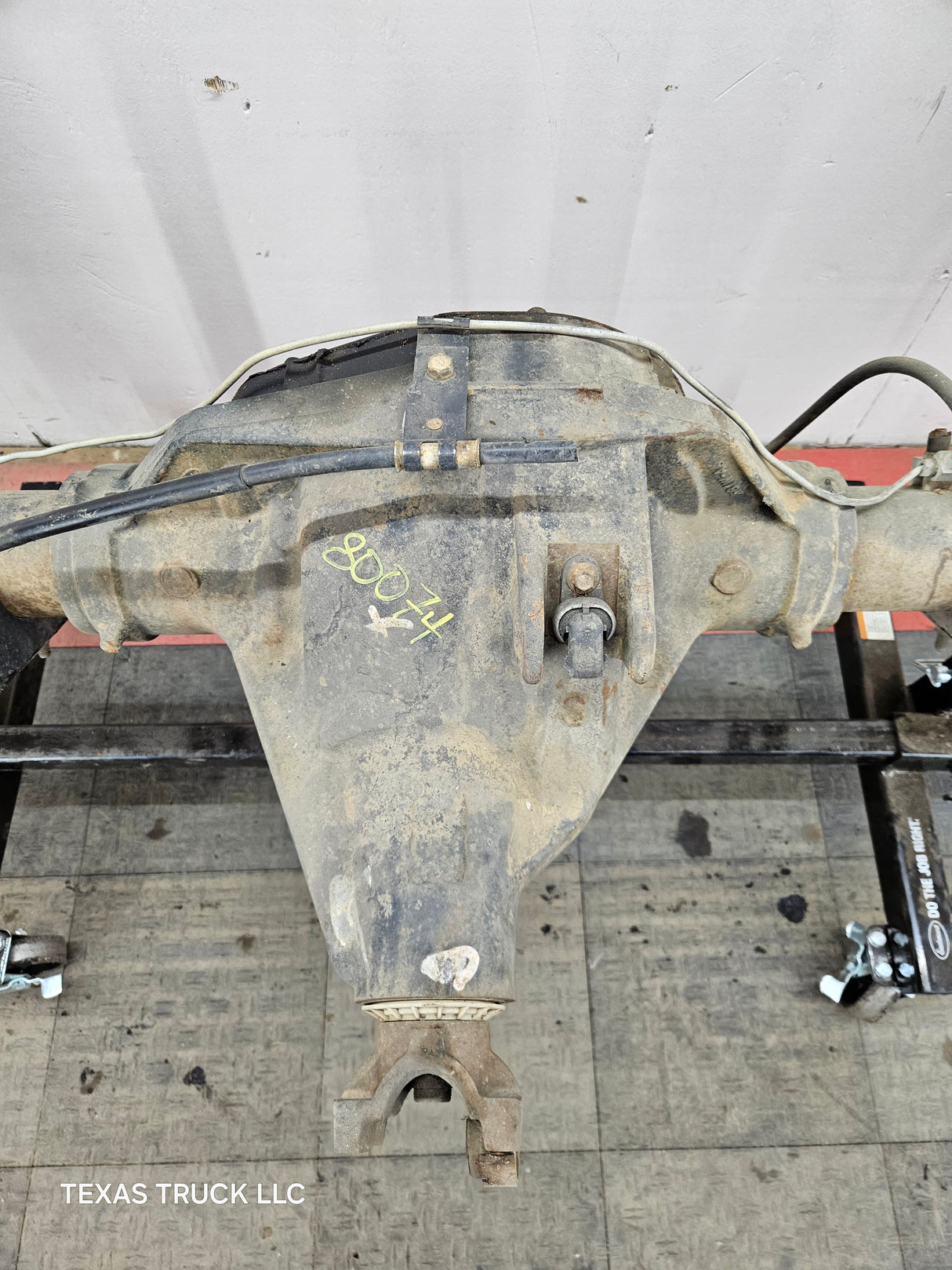 1999-2001 Ford Super Duty F250 F350 SRW Rear Axle 3.73 Ratio