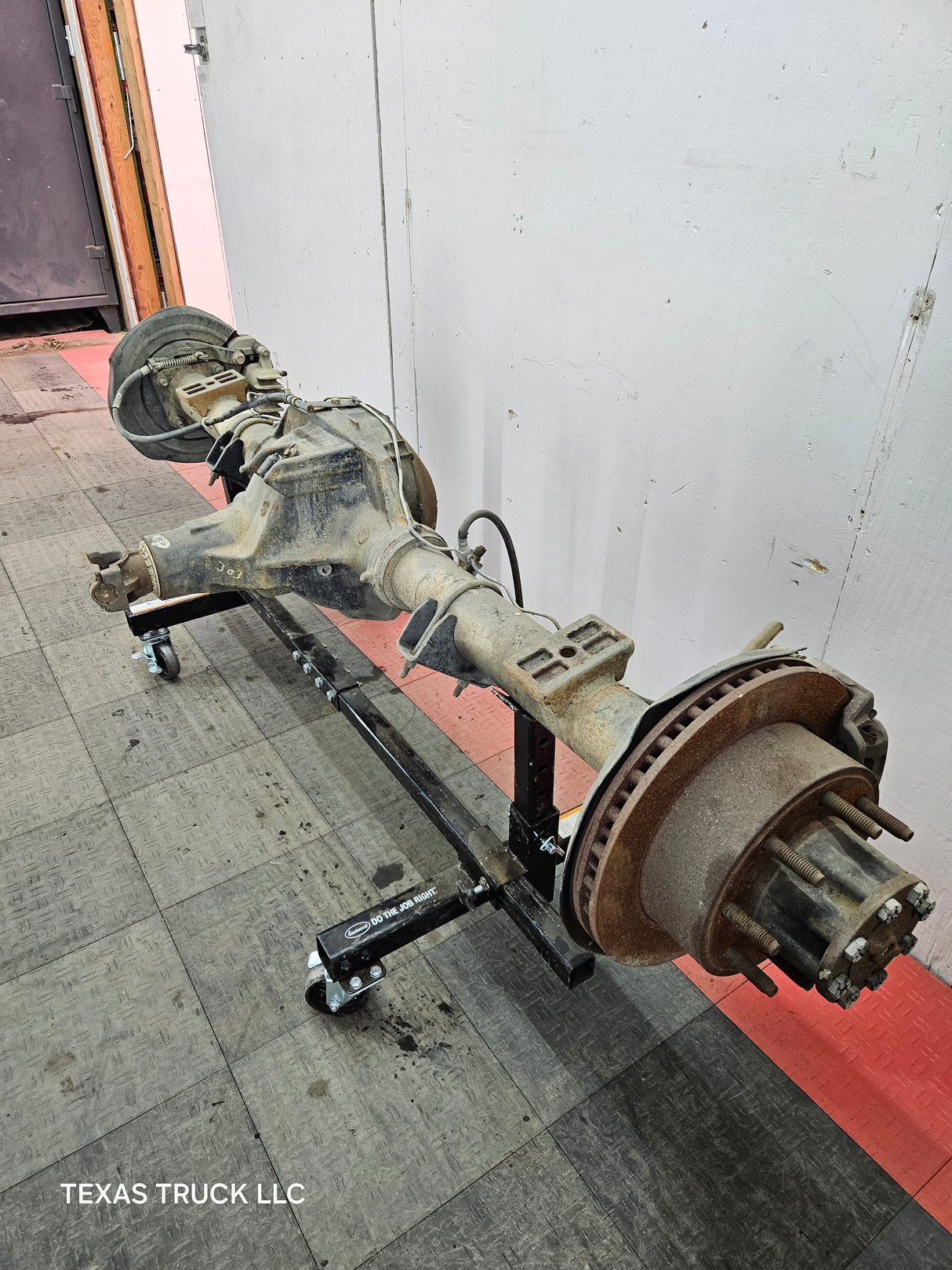 1999-2001 Ford Super Duty F250 F350 SRW Rear Axle 3.73 Ratio