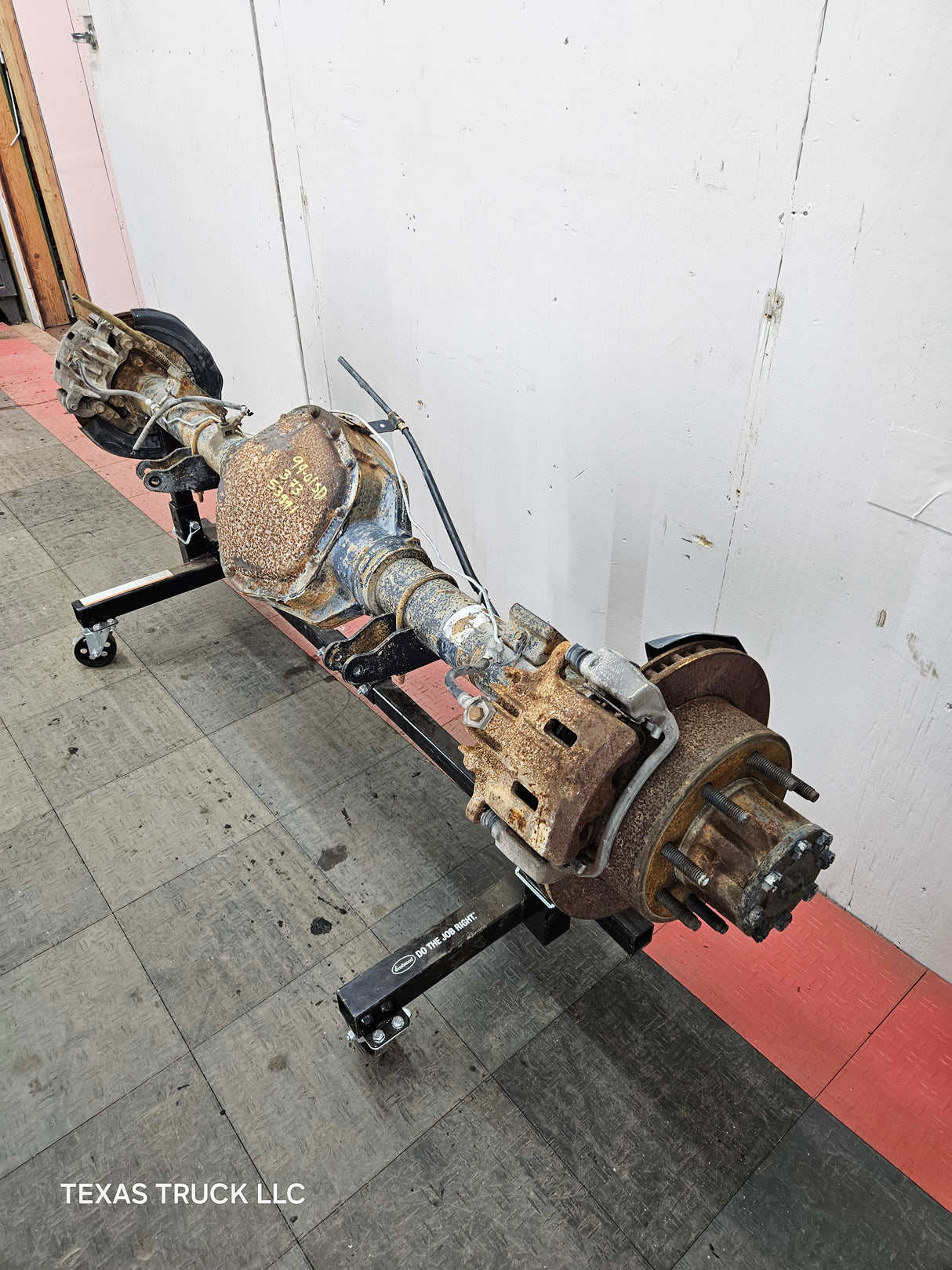 1999-2001 Ford Super Duty F250 F350 SRW Rear Axle 3.73 Ratio