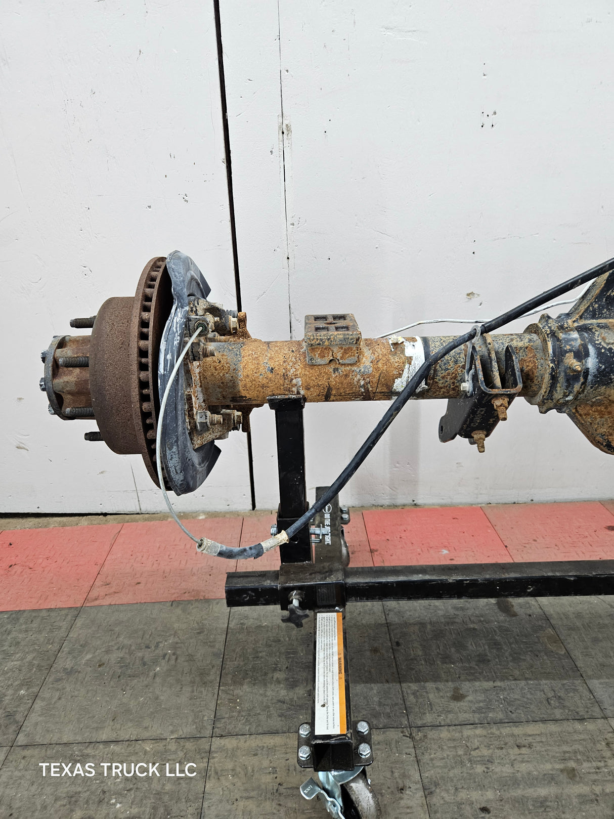 1999-2001 Ford Super Duty F250 F350 SRW Rear Axle 3.73 Ratio